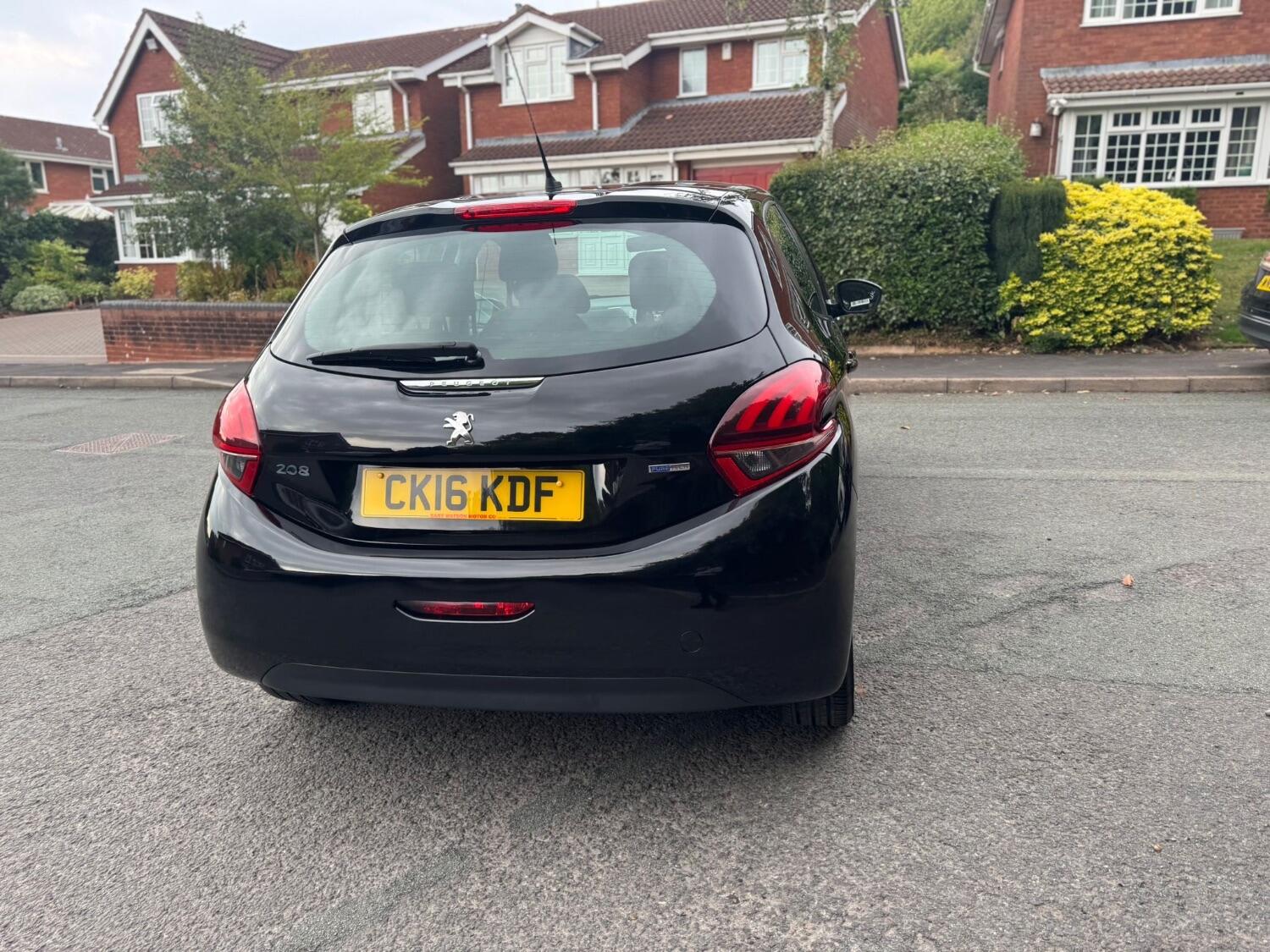 Peugeot 208