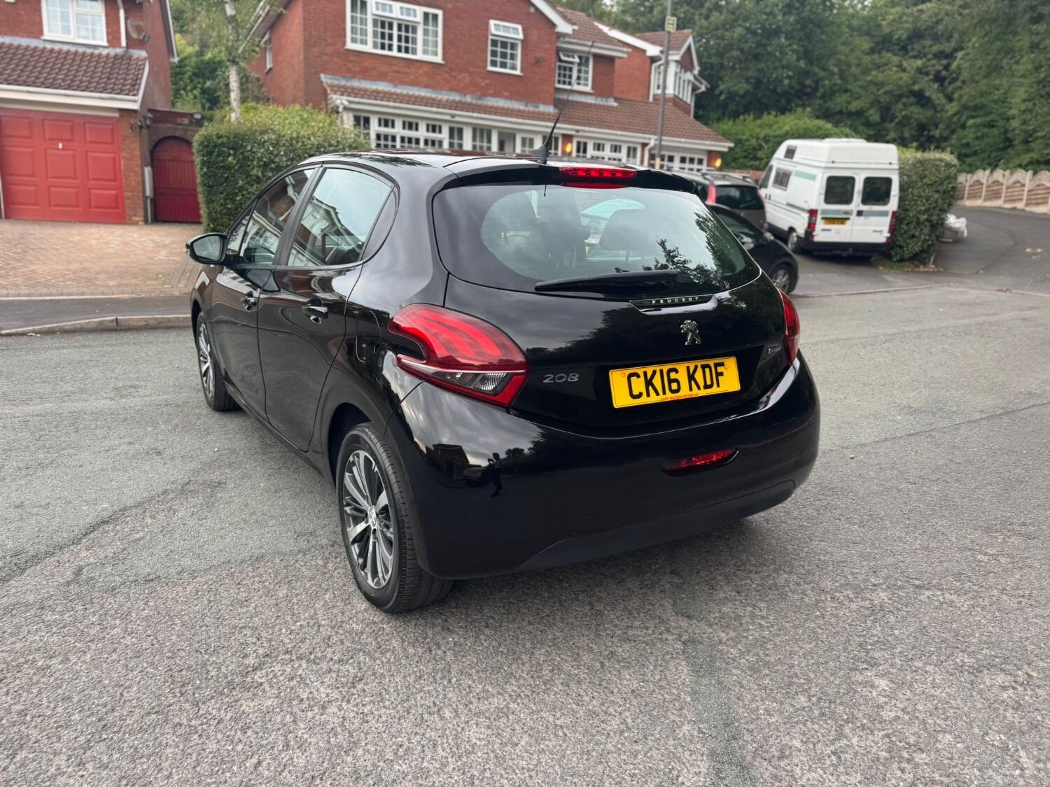Peugeot 208