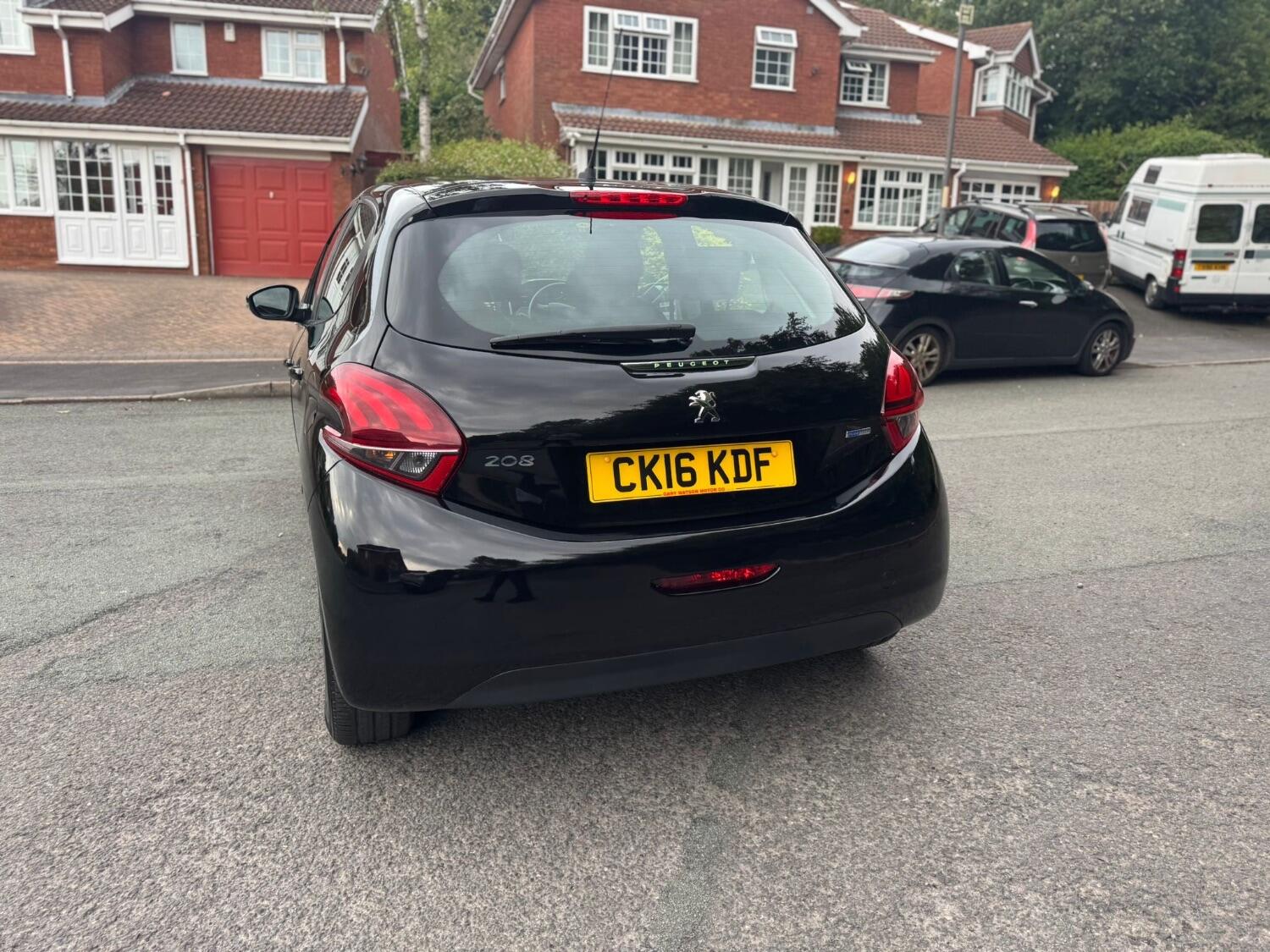 Peugeot 208