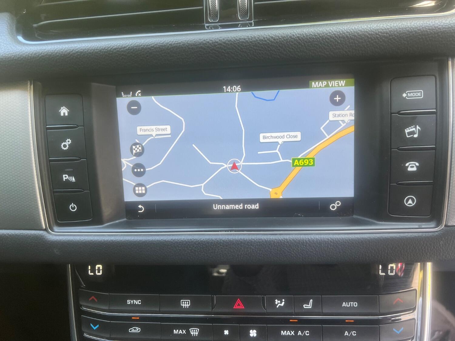 Jaguar XF