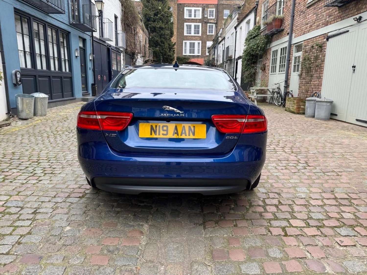 Jaguar XE