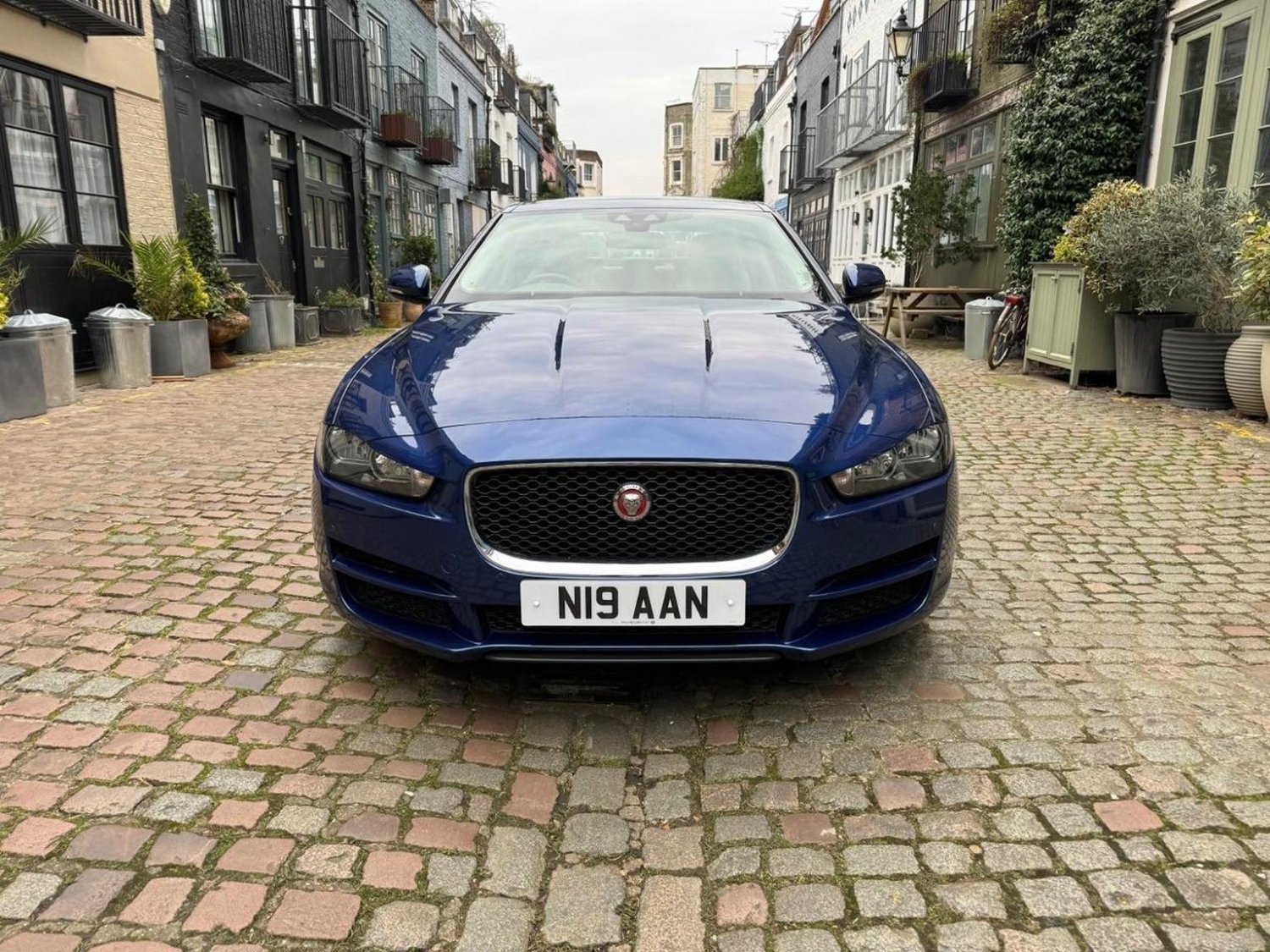 Jaguar XE