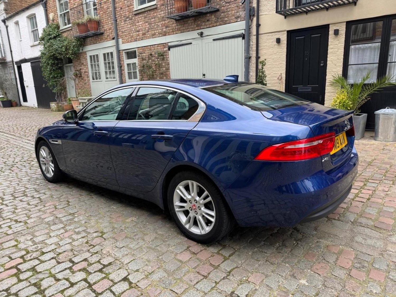 Jaguar XE