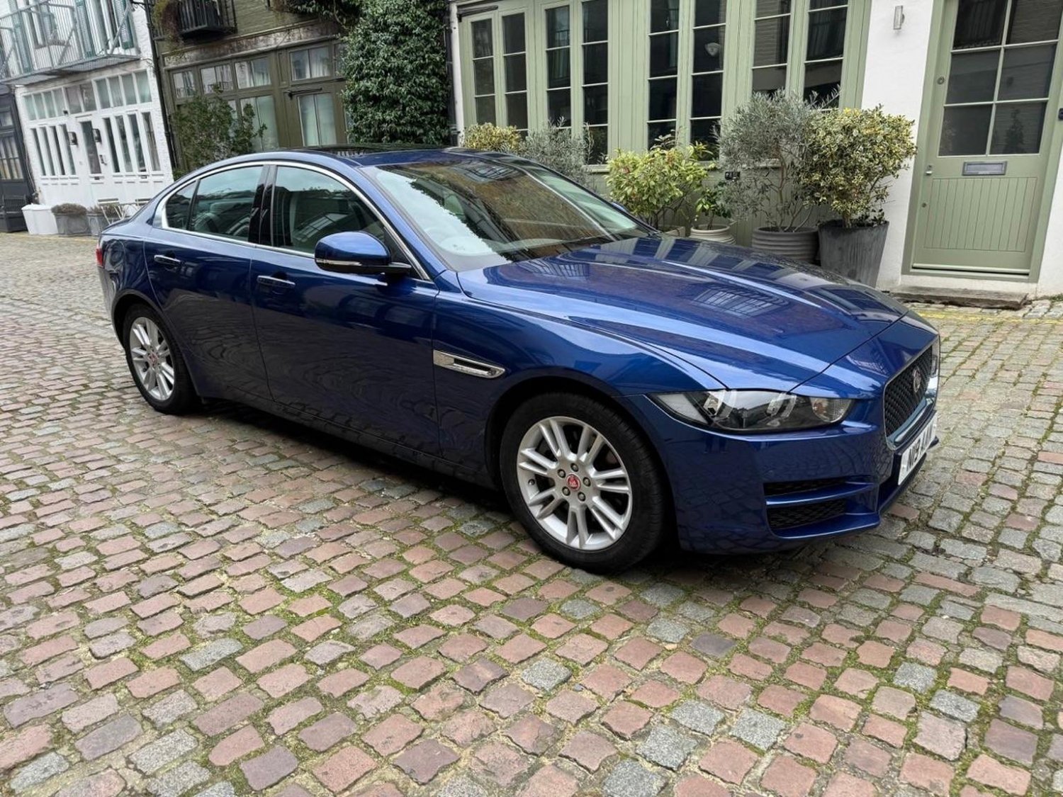 Jaguar XE