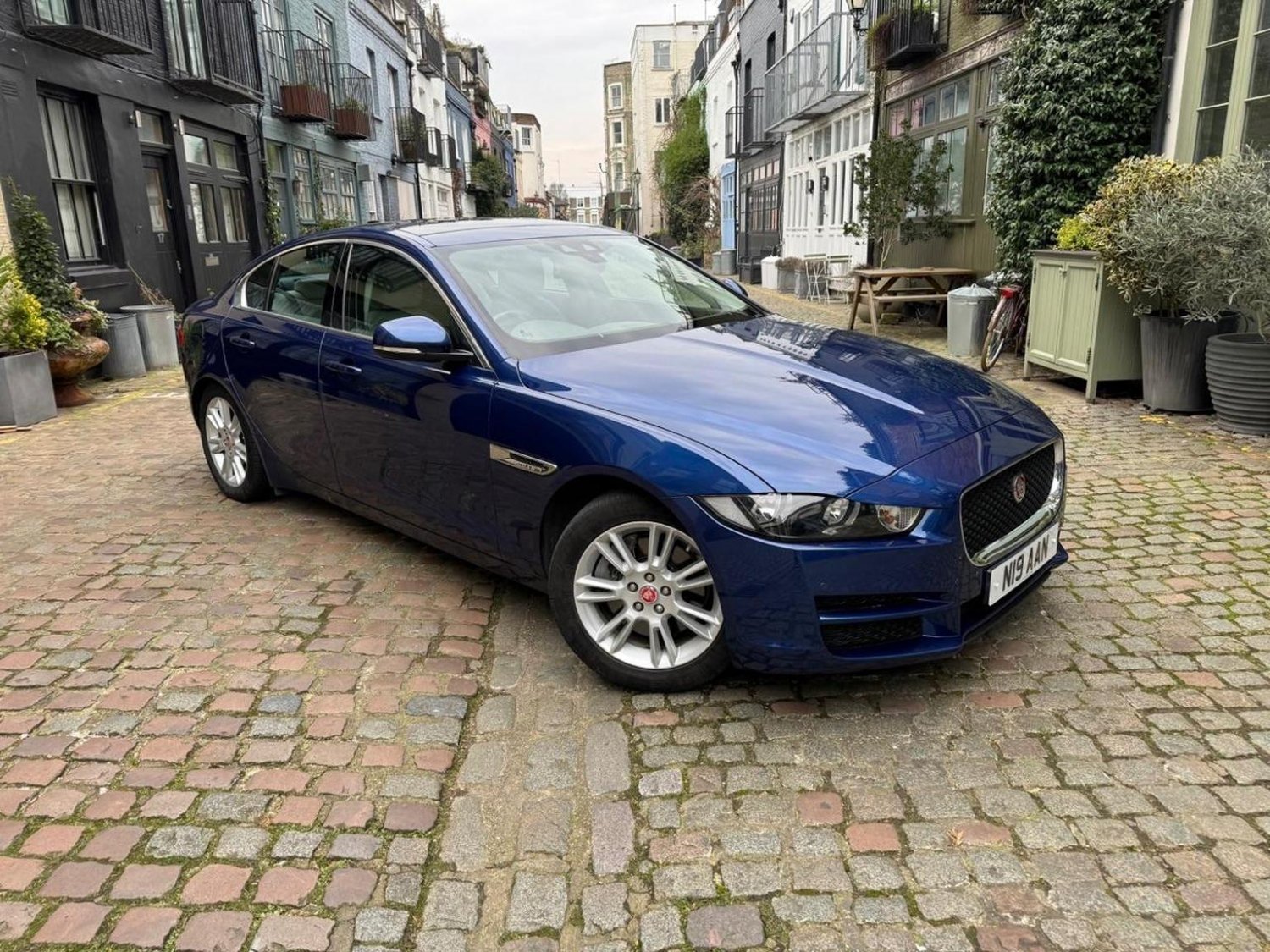 Jaguar XE