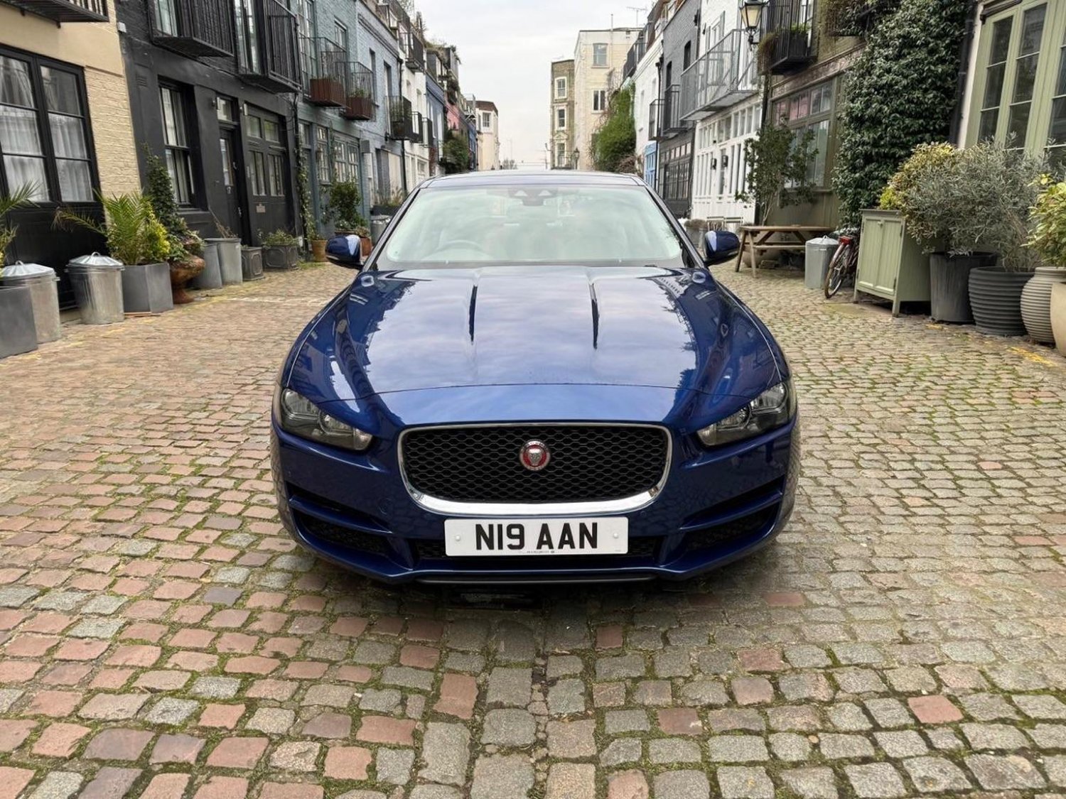 Jaguar XE