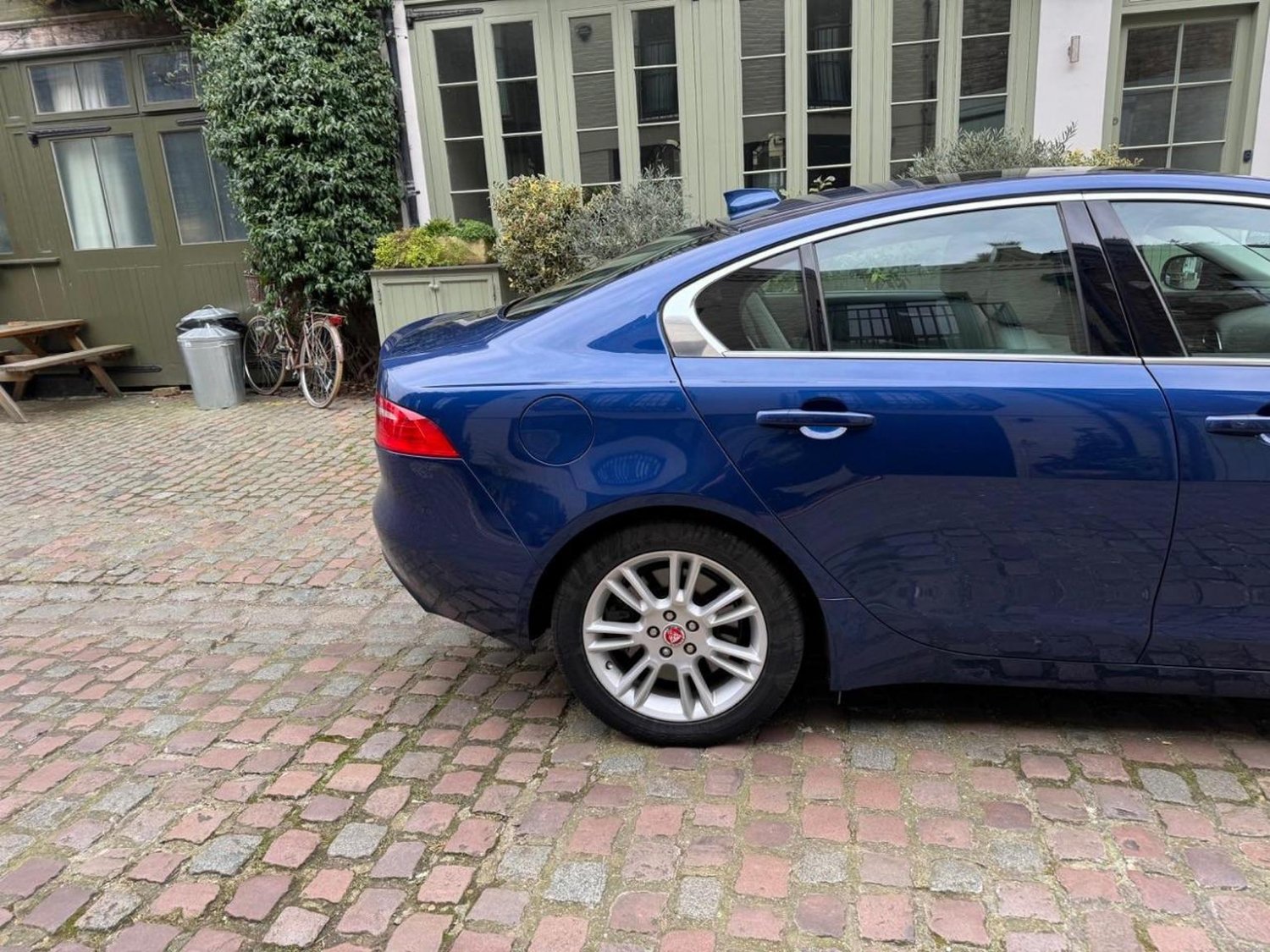 Jaguar XE
