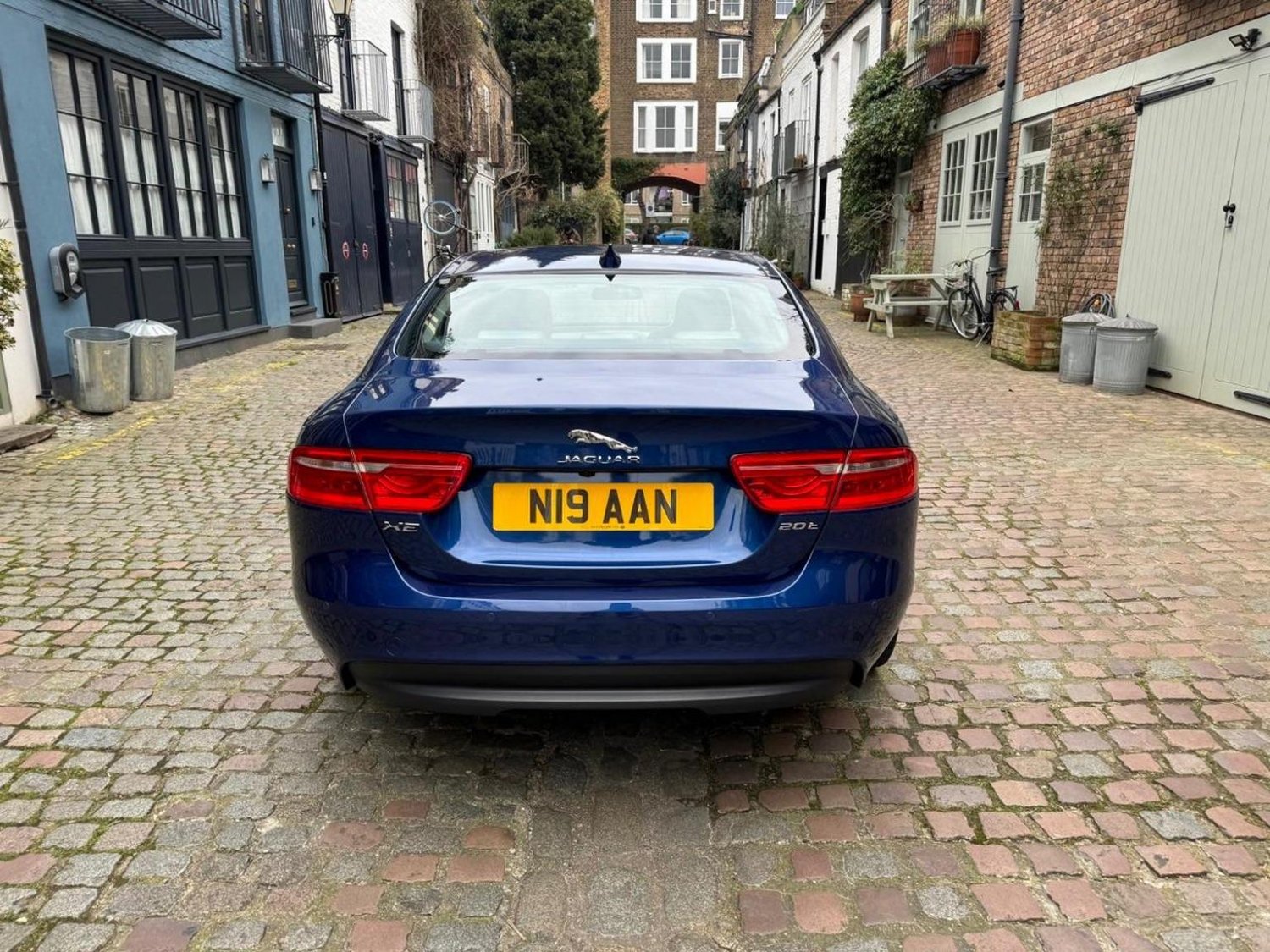 Jaguar XE