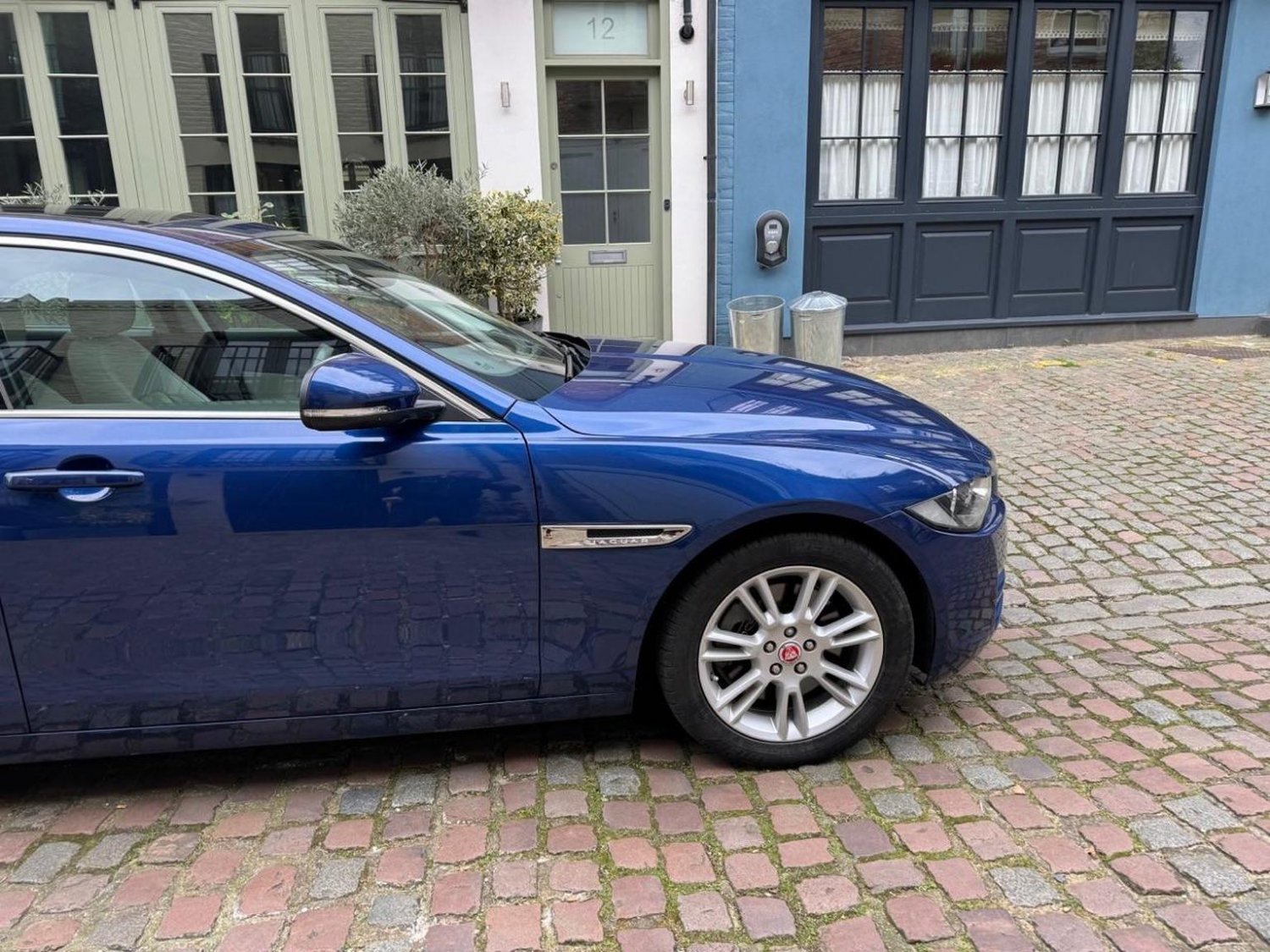 Jaguar XE
