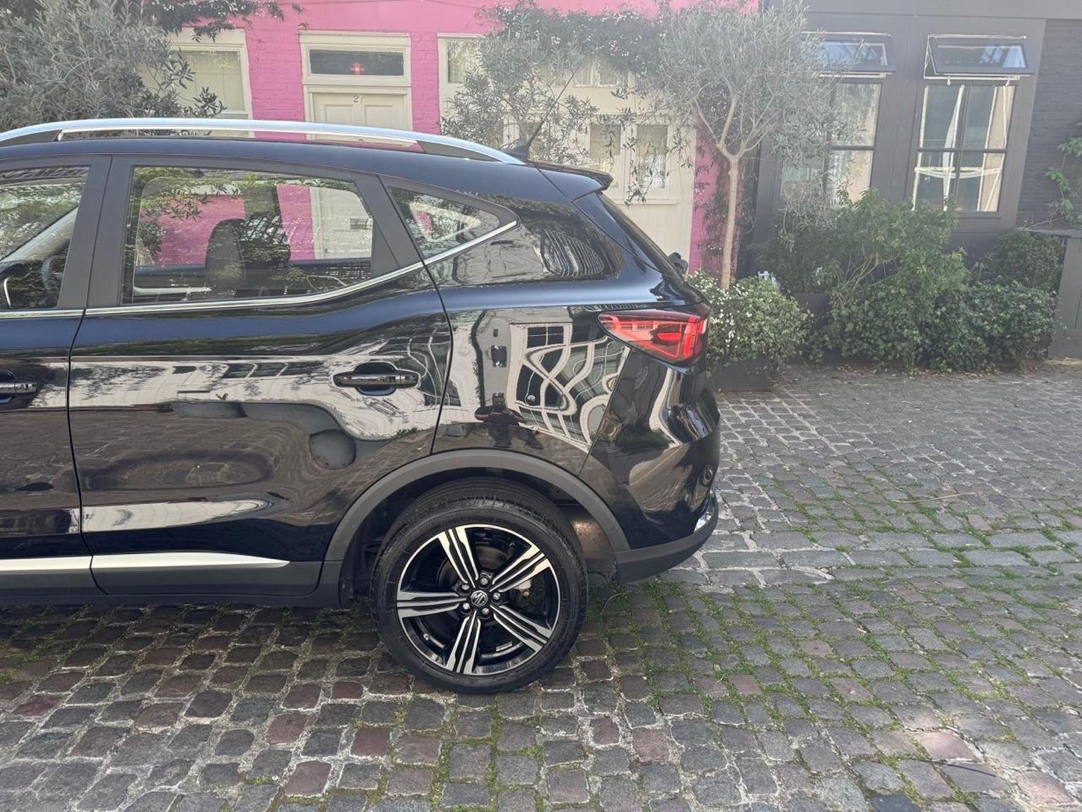 MG ZS