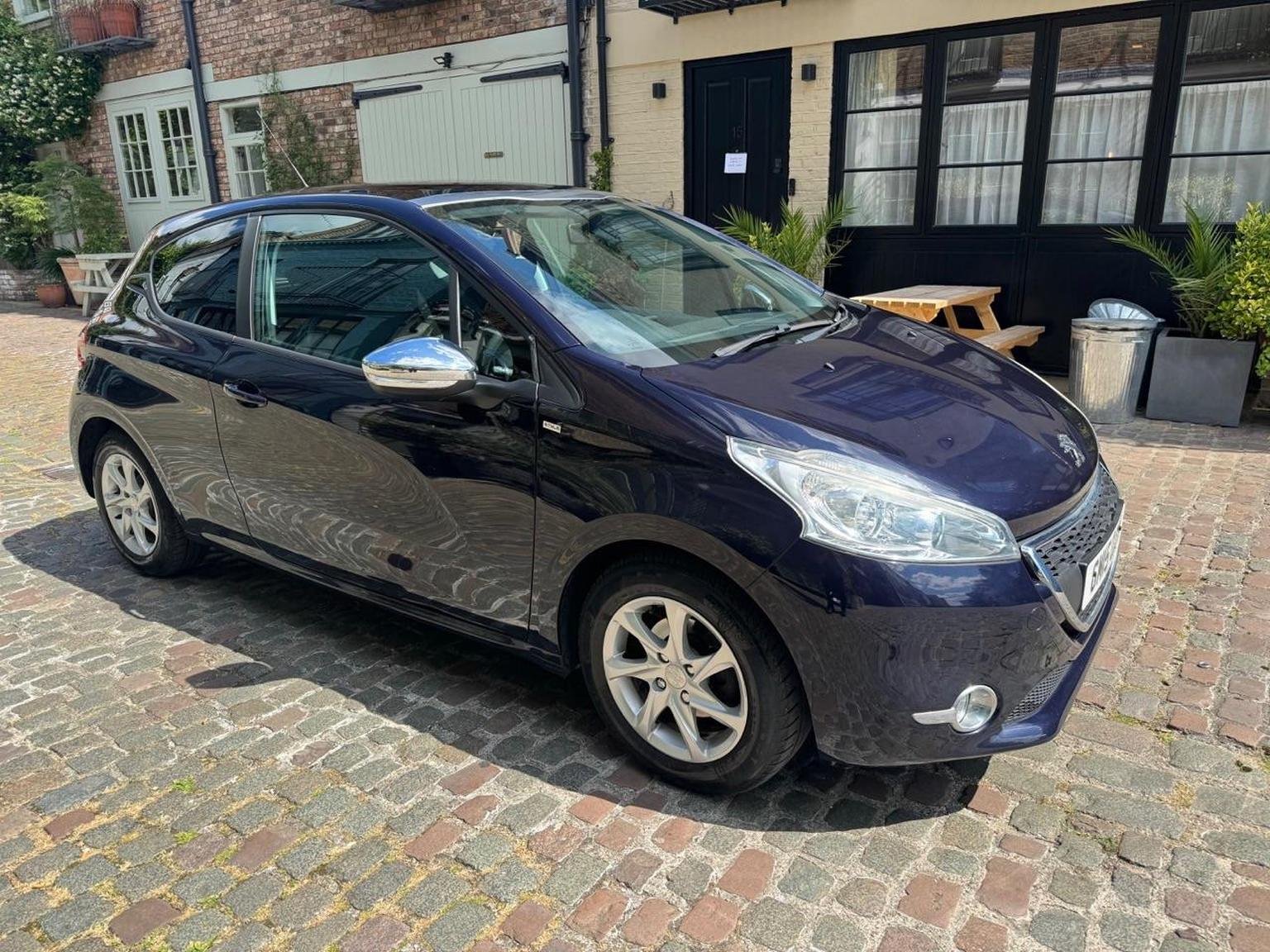 Peugeot 208