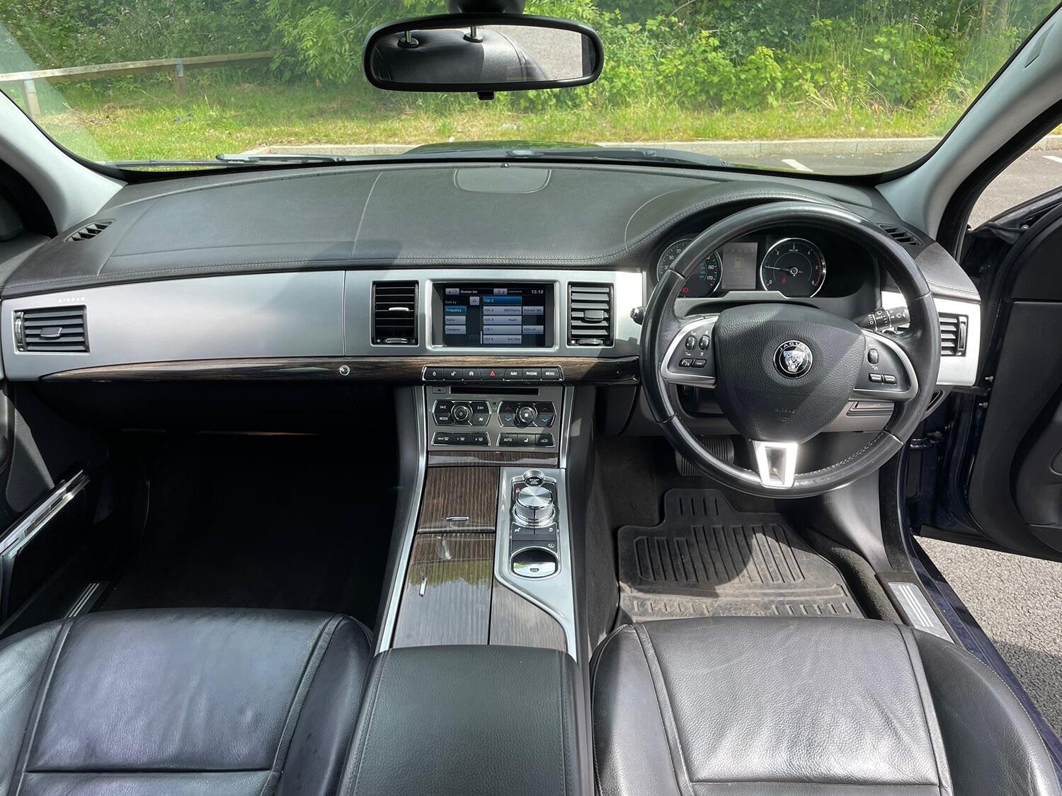 Jaguar XF