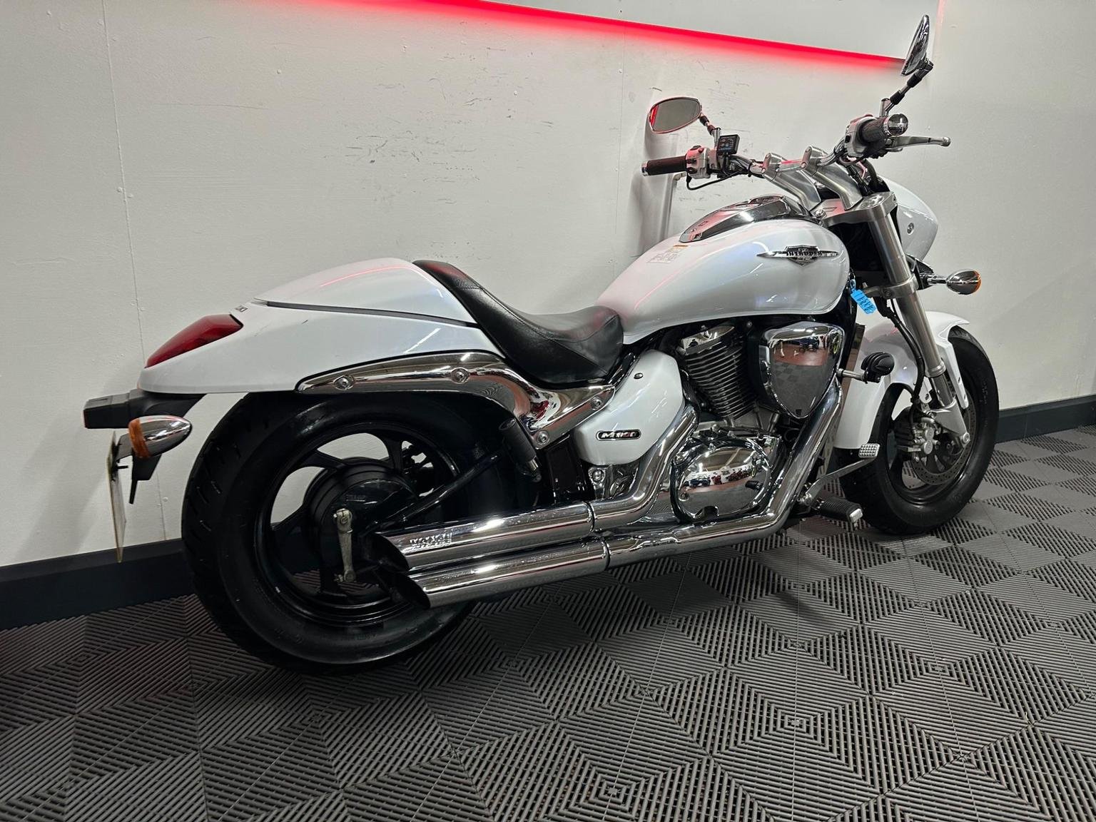 Suzuki Intruder 800