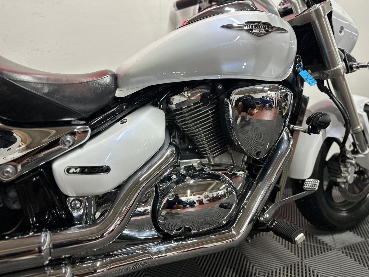 Suzuki Intruder 800
