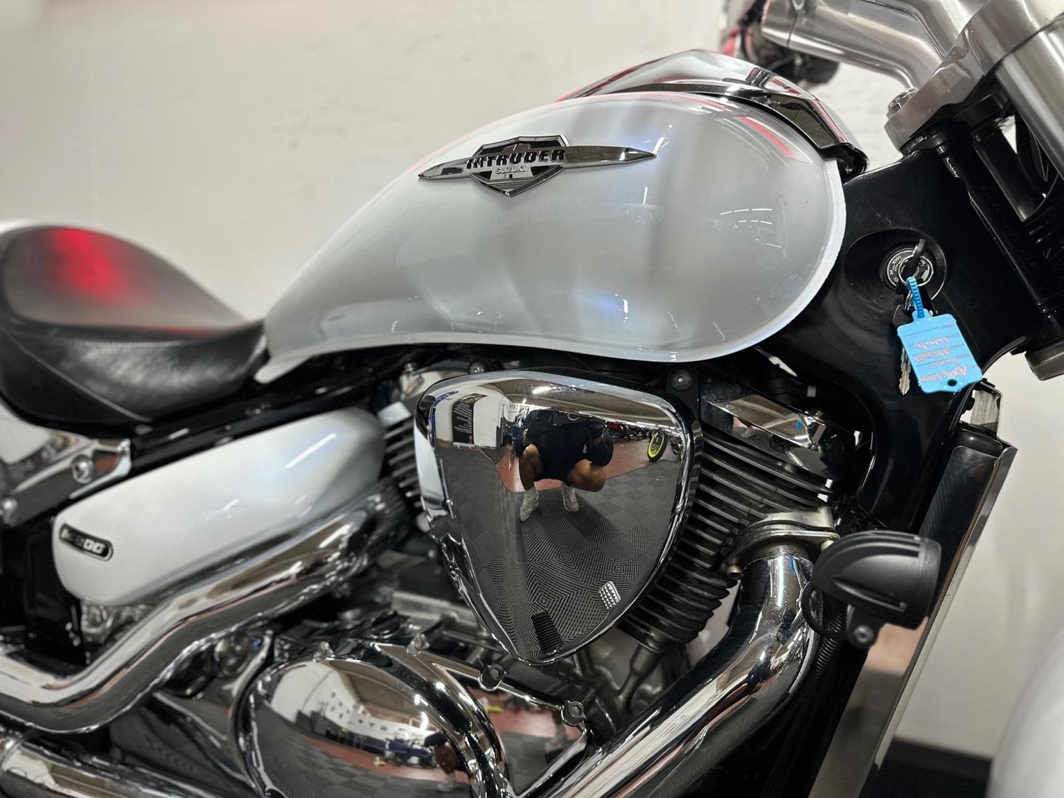 Suzuki Intruder 800