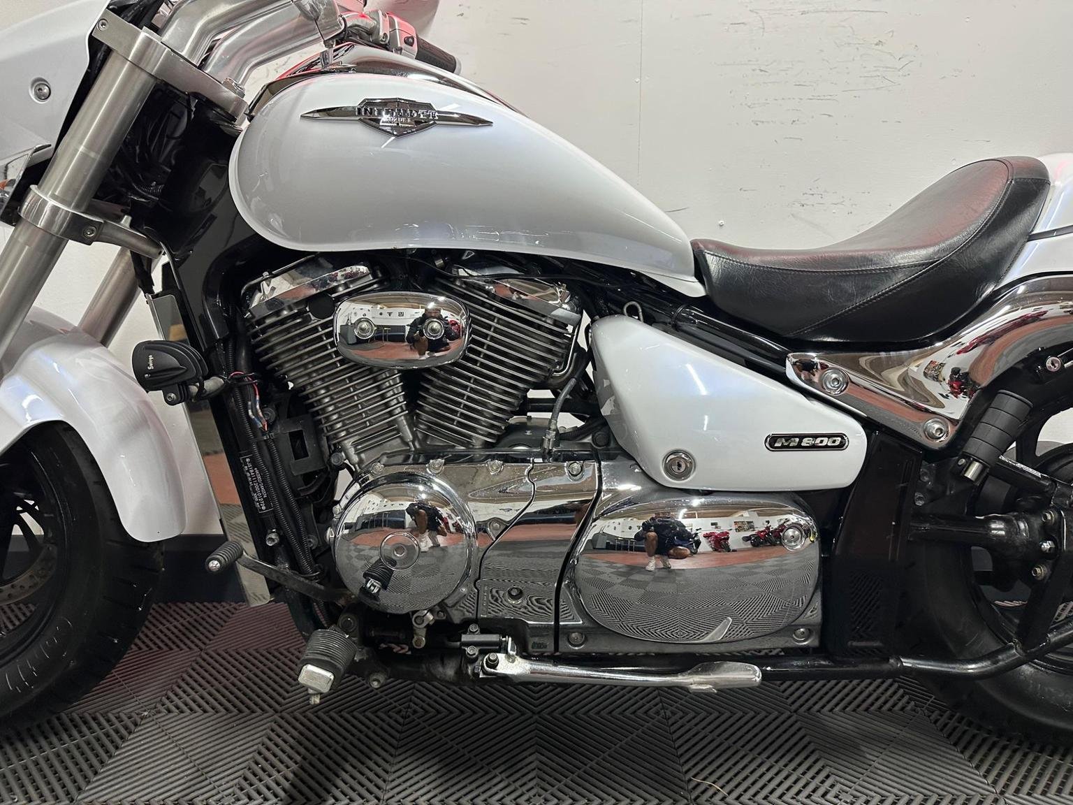 Suzuki Intruder 800