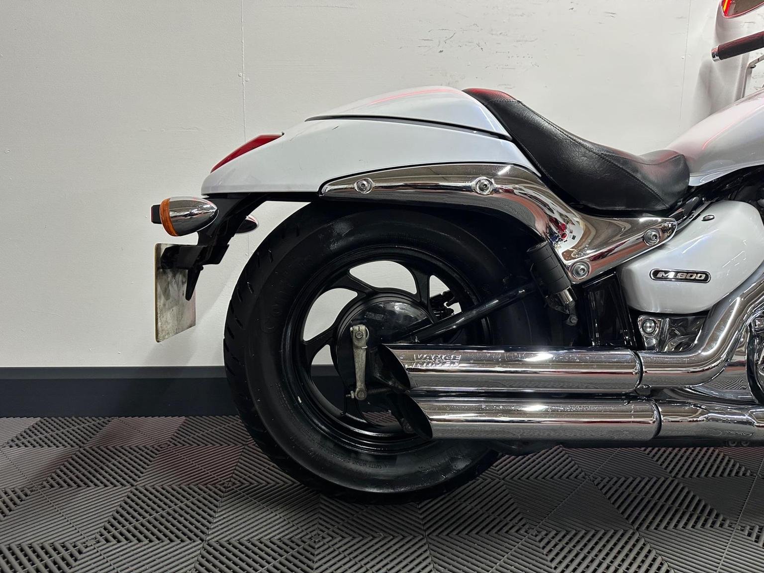 Suzuki Intruder 800
