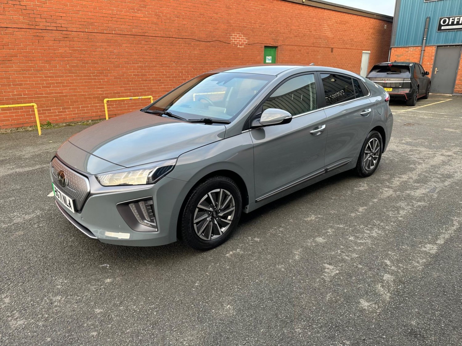 Hyundai IONIQ