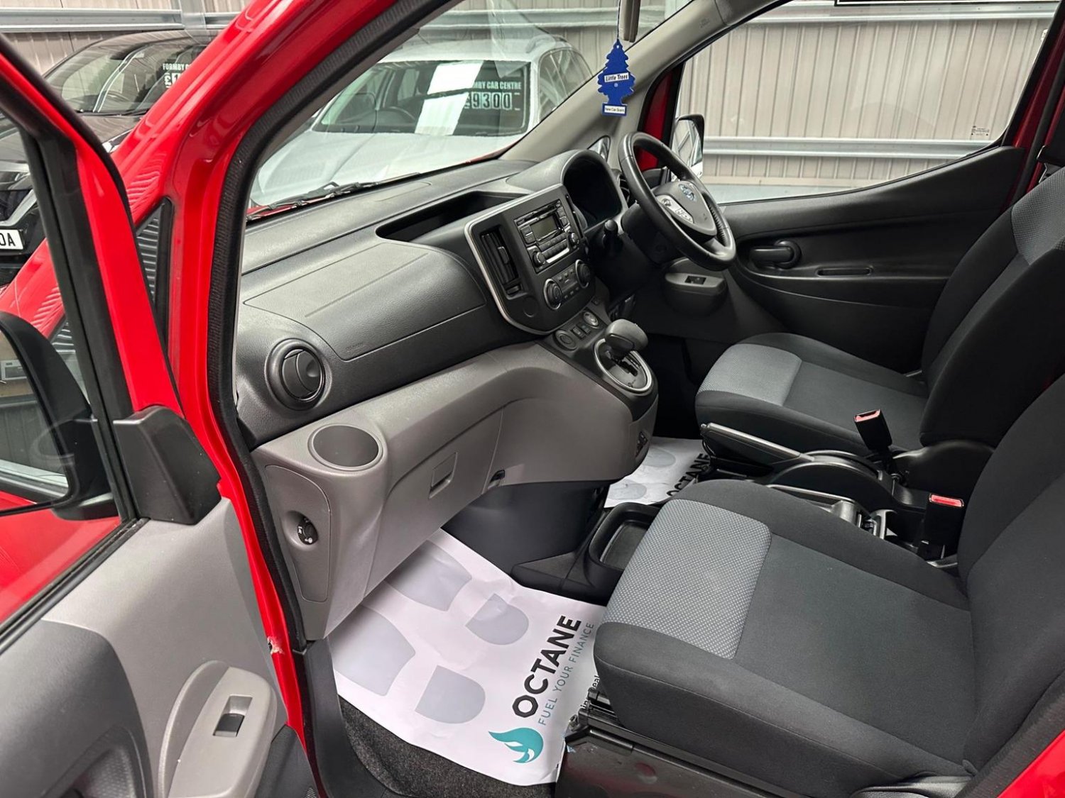 Nissan eNV200