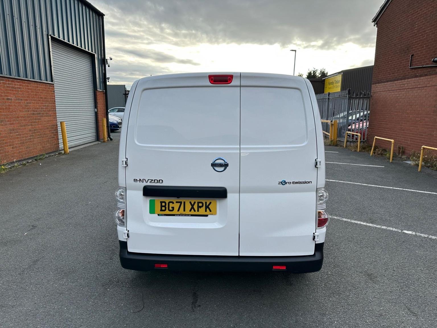 Nissan eNV200