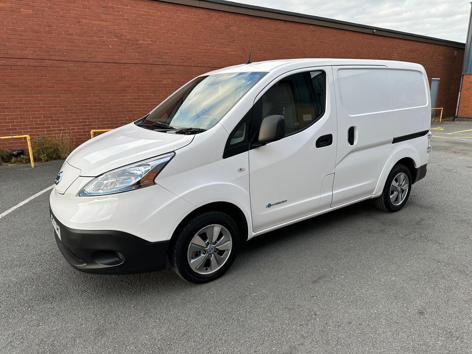 Nissan eNV200