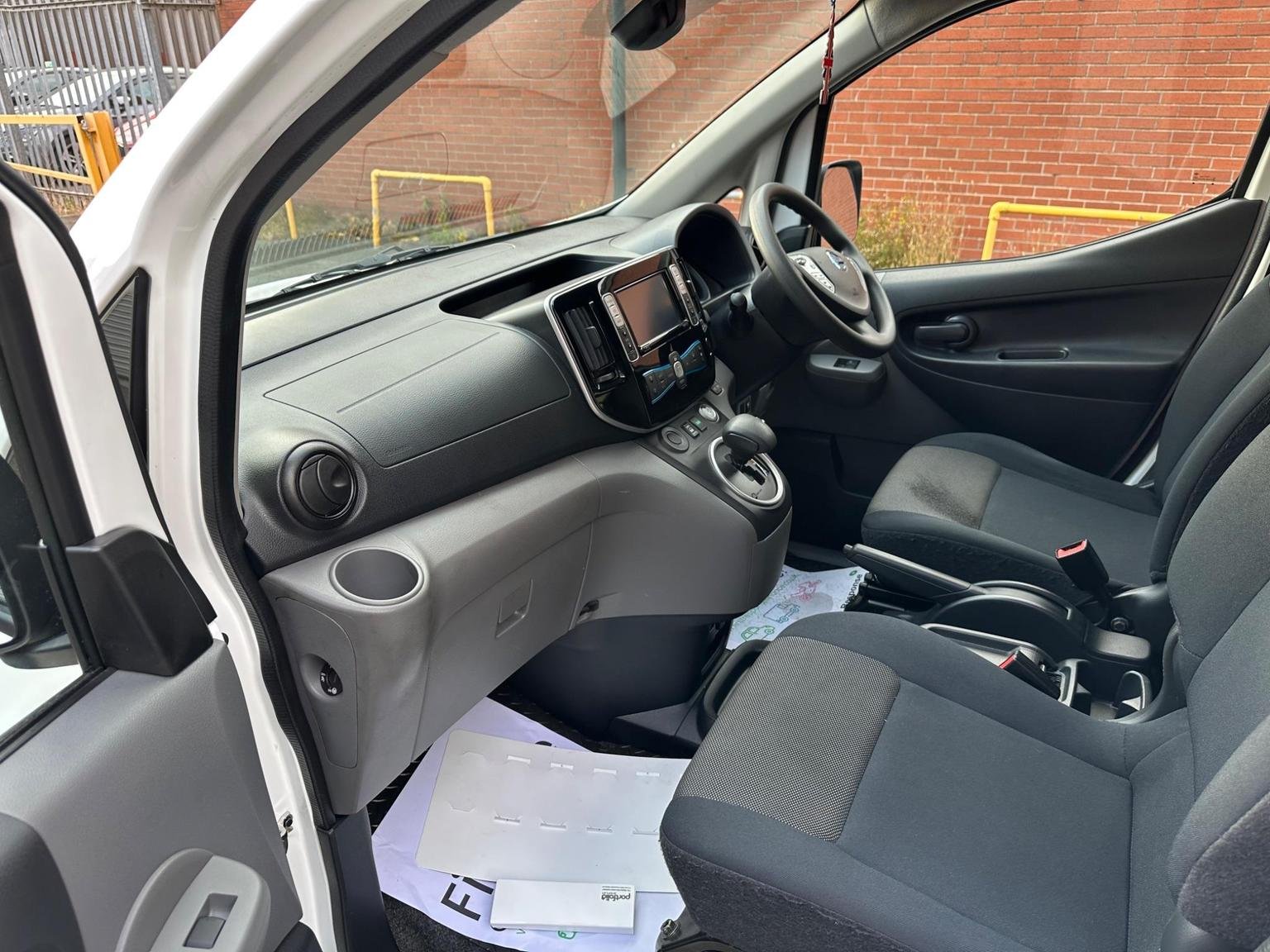 Nissan eNV200