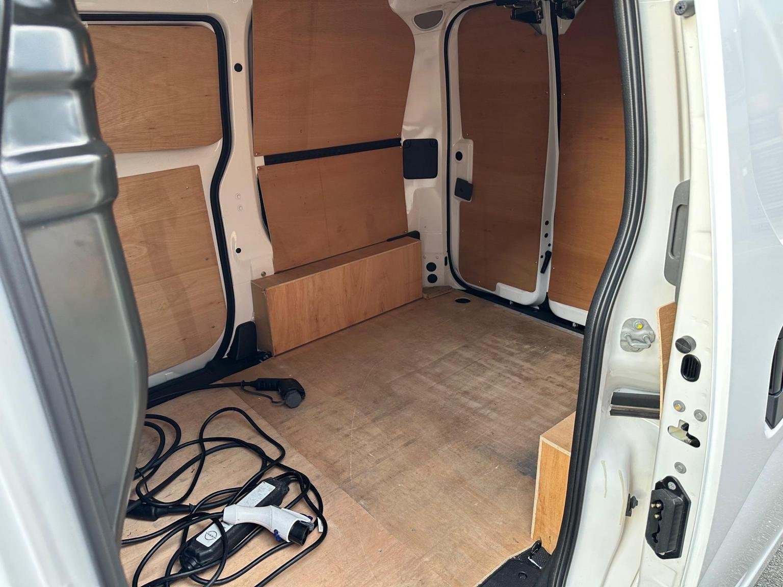 Nissan eNV200