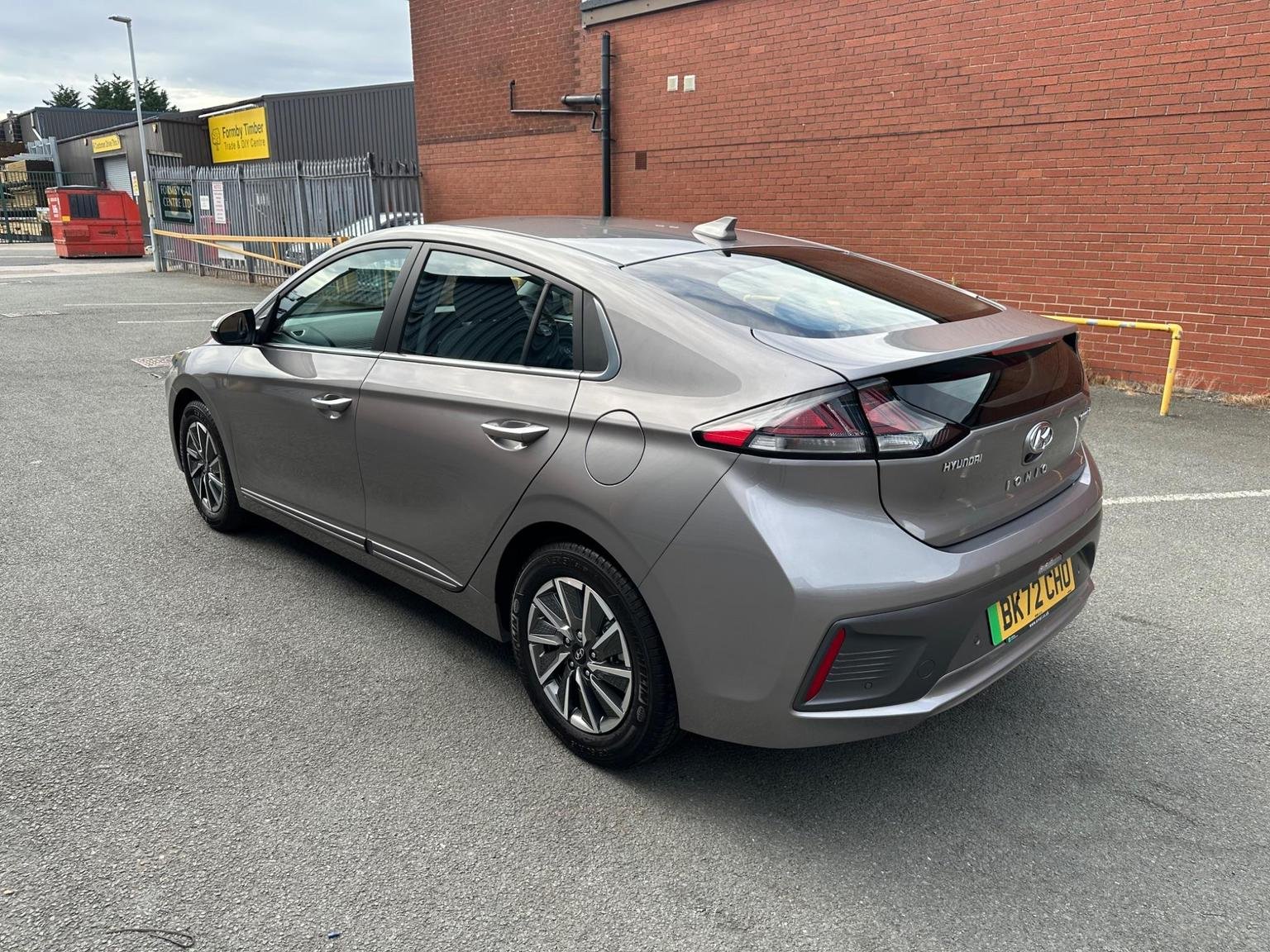 Hyundai IONIQ