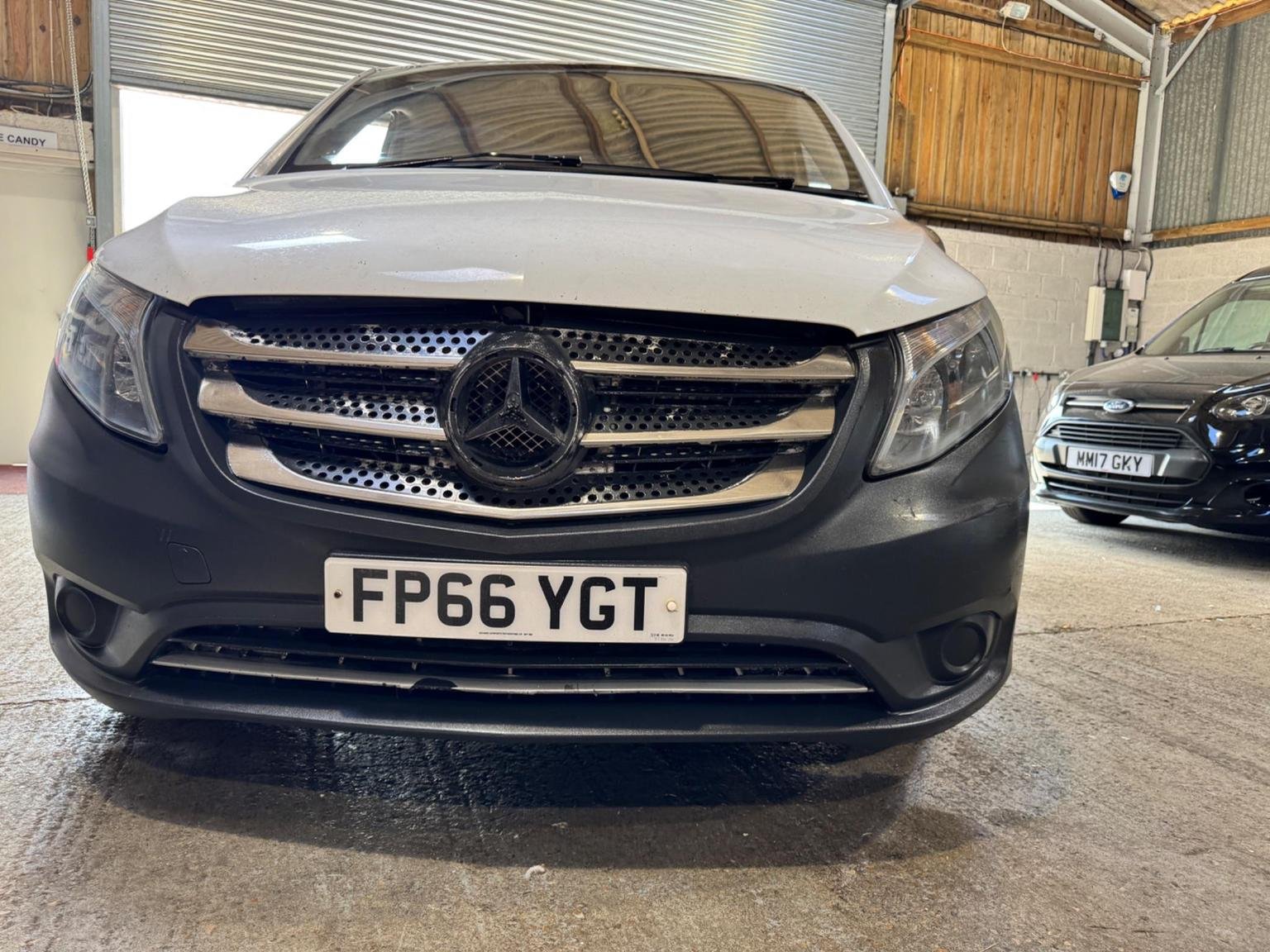 Mercedes Benz Vito
