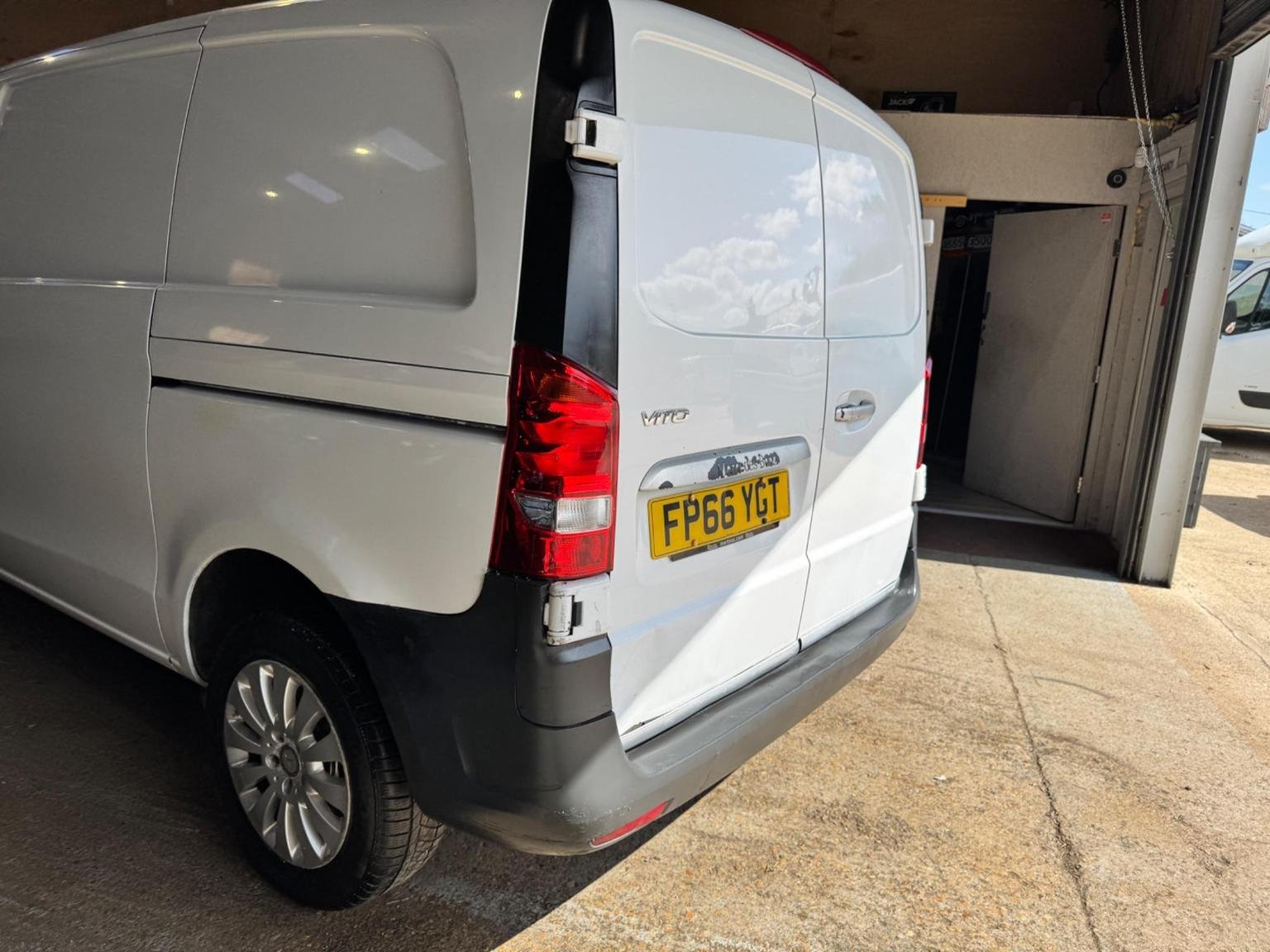 Mercedes Benz Vito