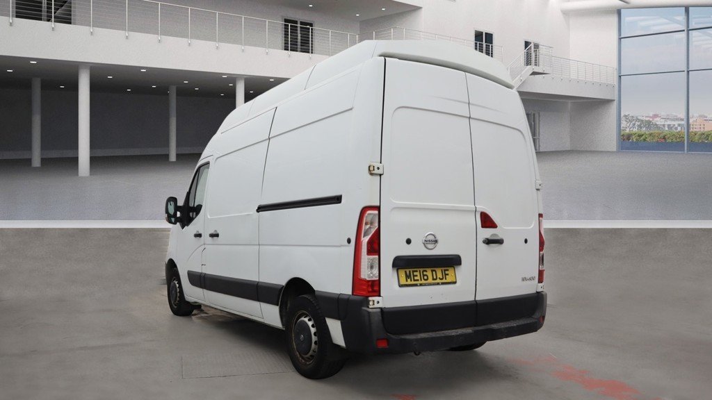 Nissan NV400