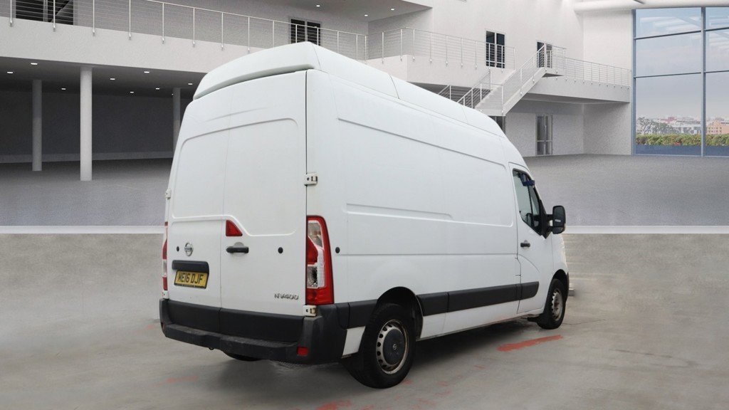 Nissan NV400