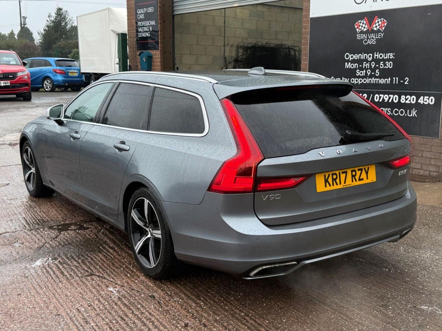 Volvo V90