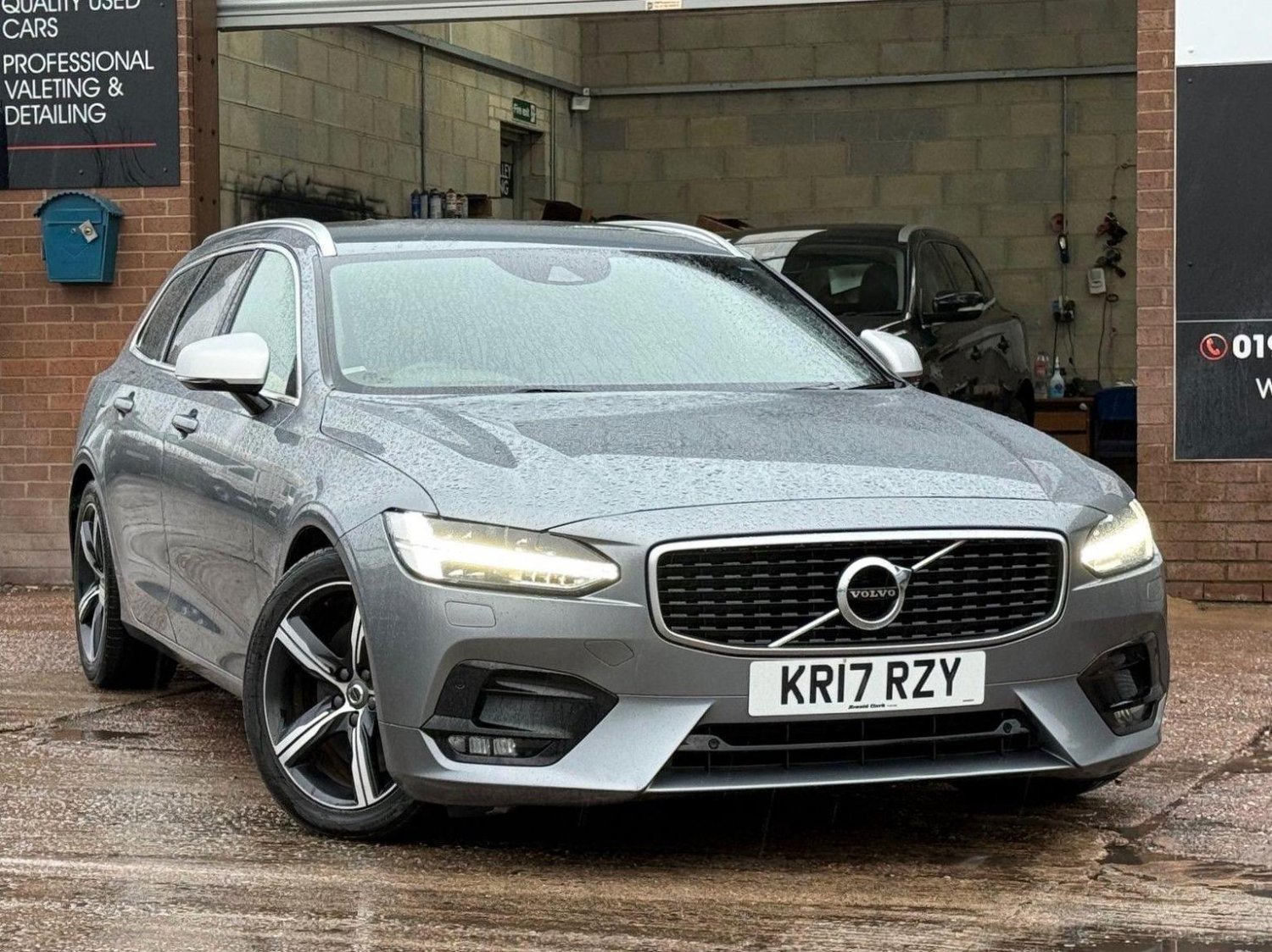 Volvo V90