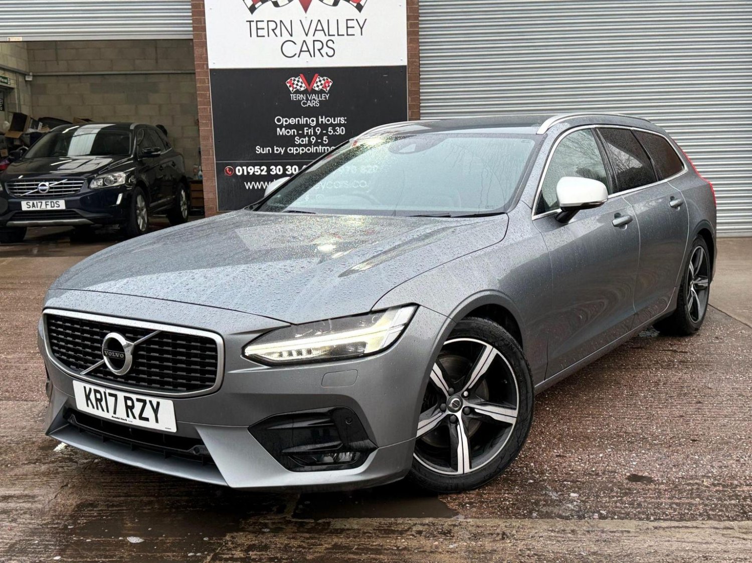 Volvo V90