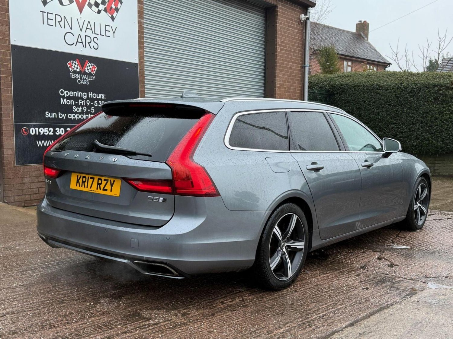 Volvo V90