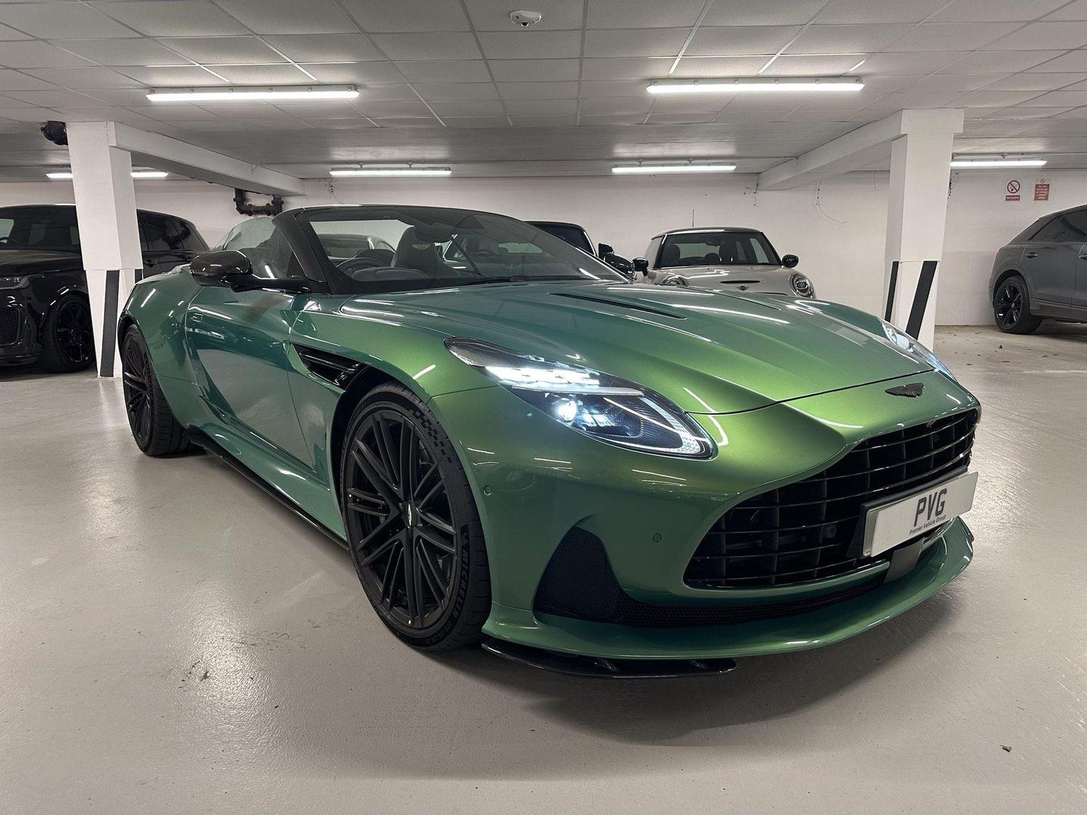 Aston Martin DB12