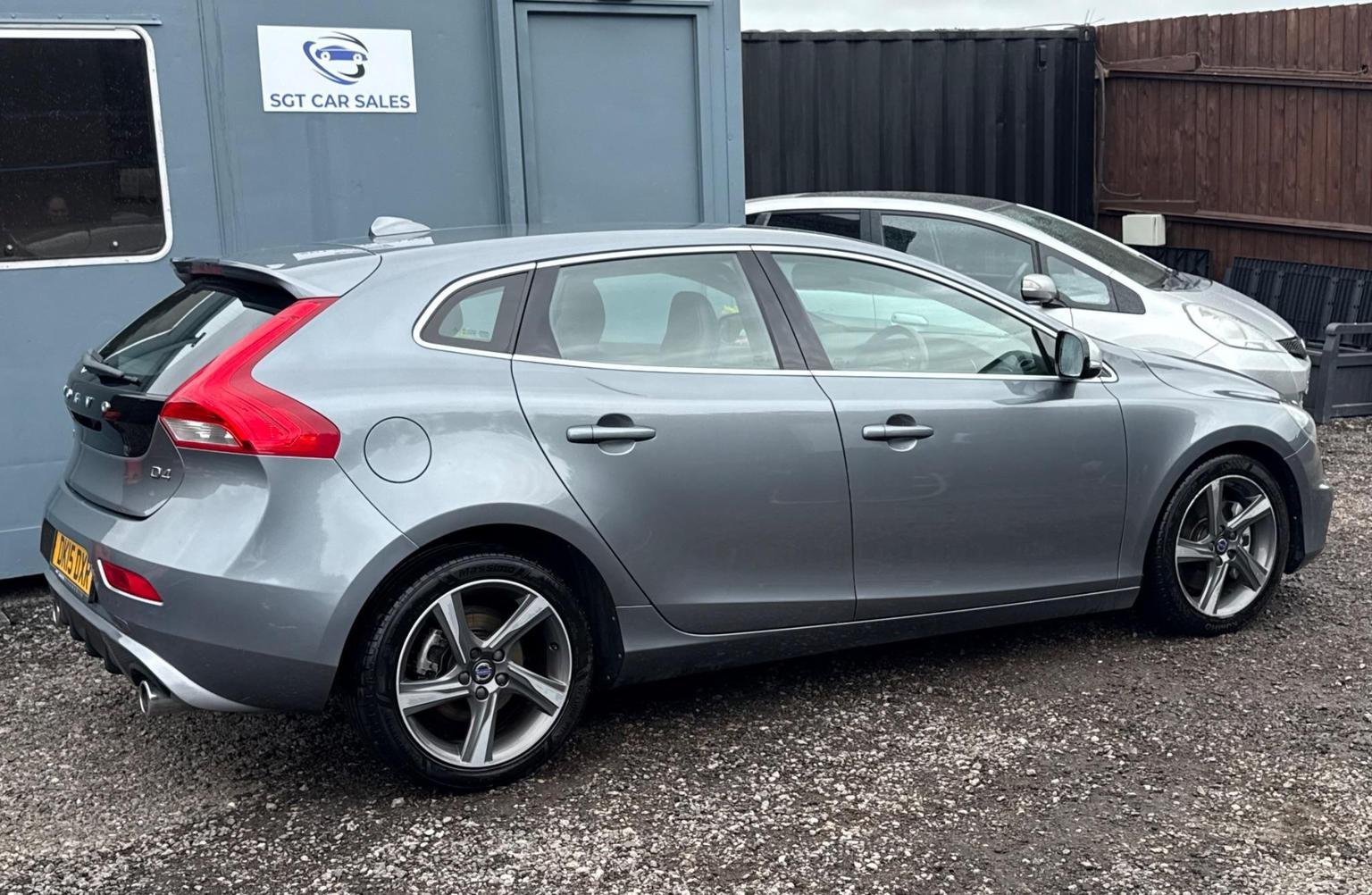 Volvo V40