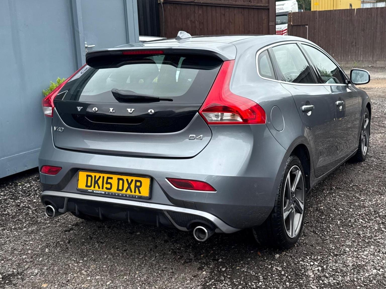 Volvo V40