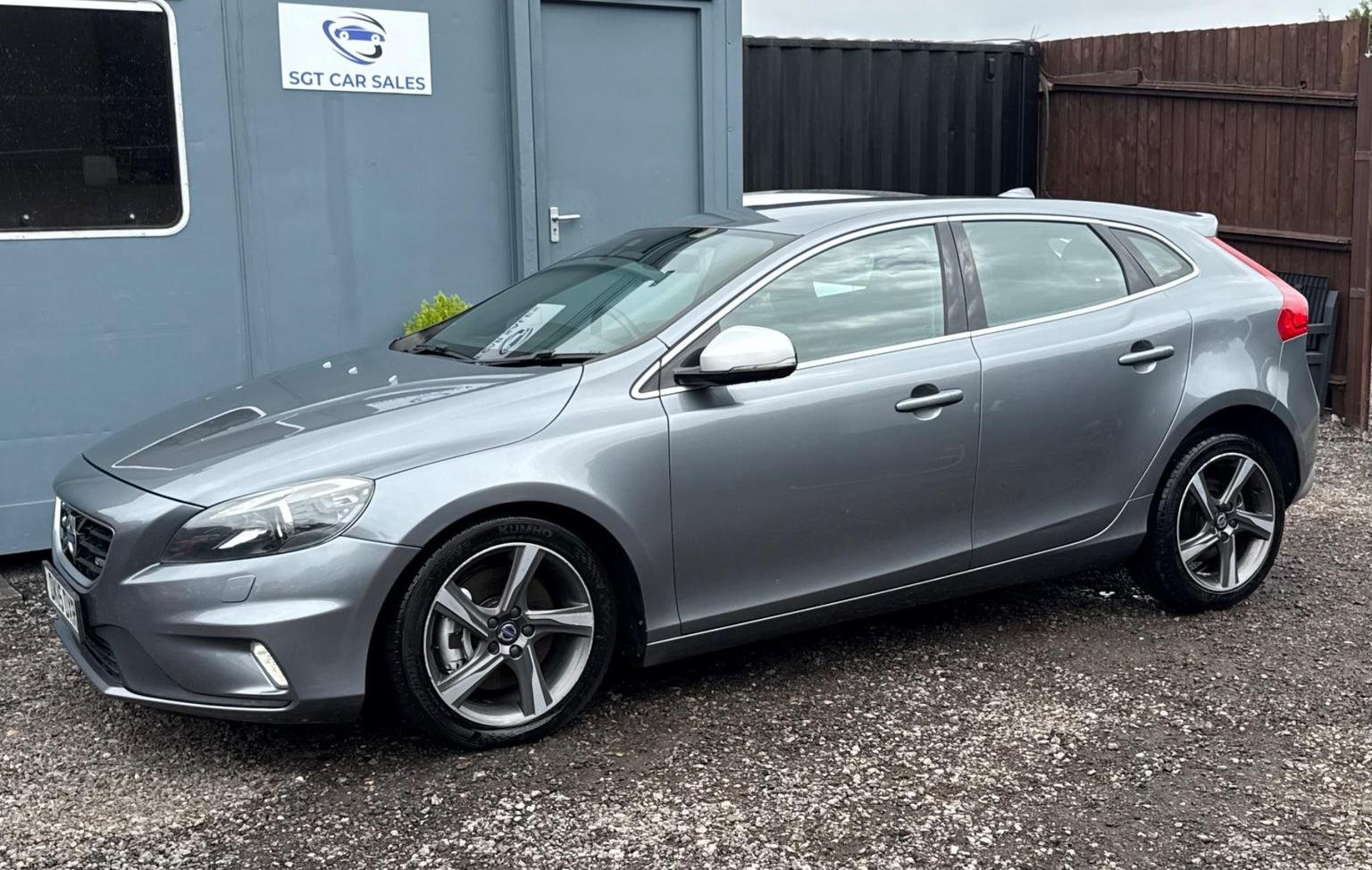 Volvo V40