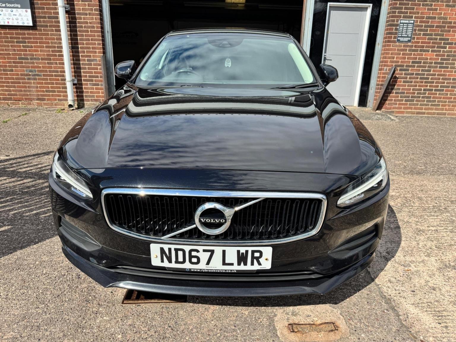 Volvo S90