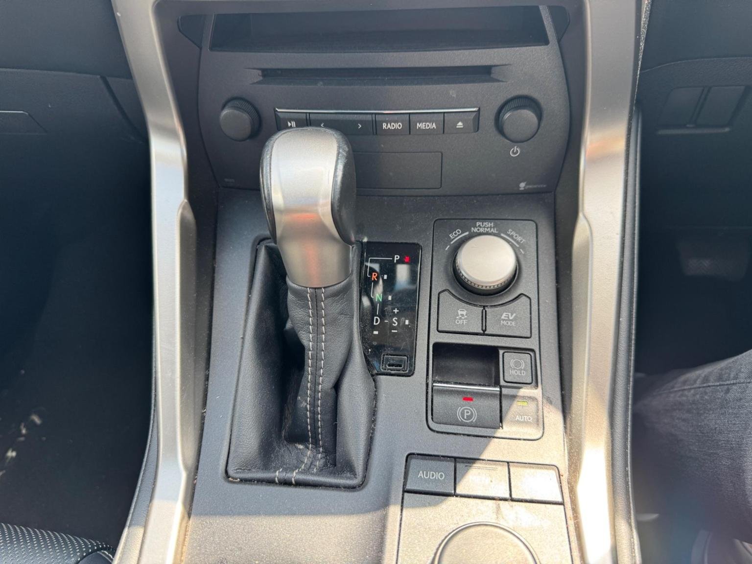 Lexus NX 300h