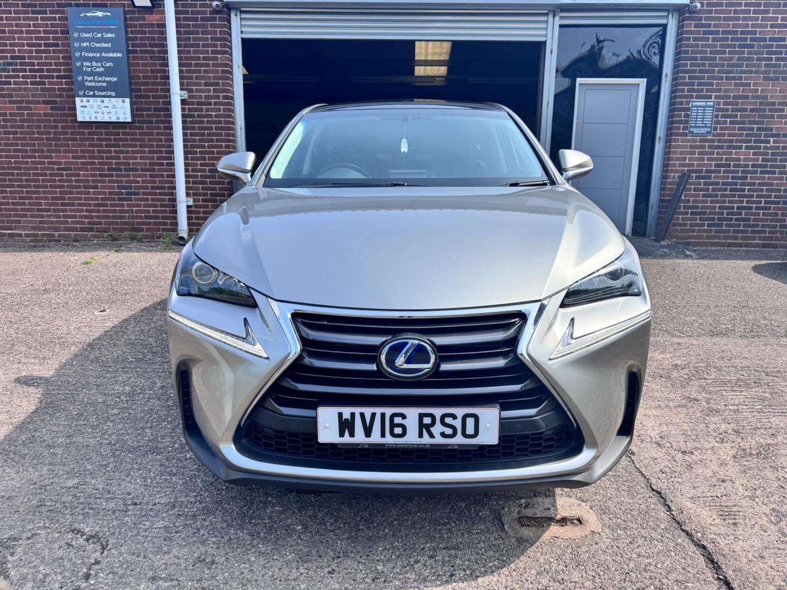 Lexus NX 300h
