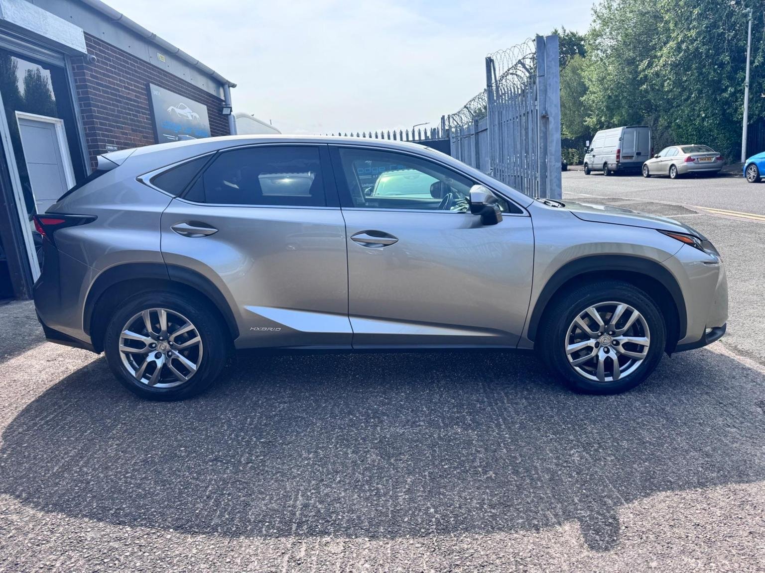 Lexus NX 300h