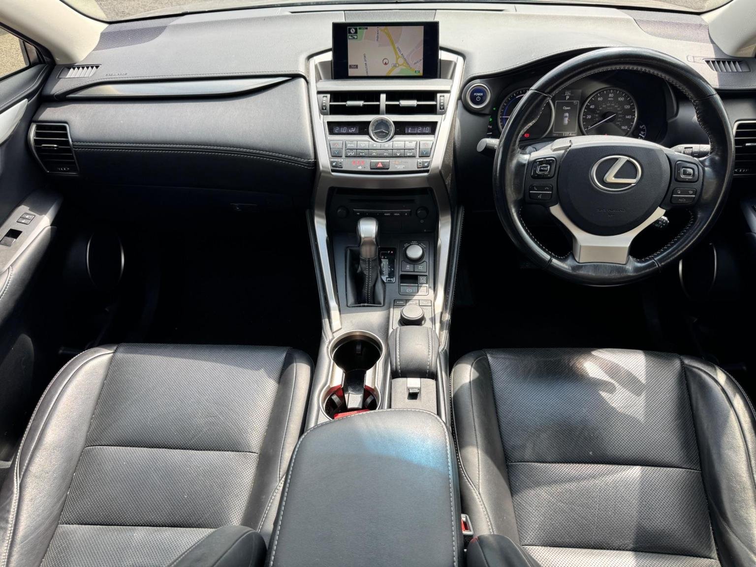 Lexus NX 300h