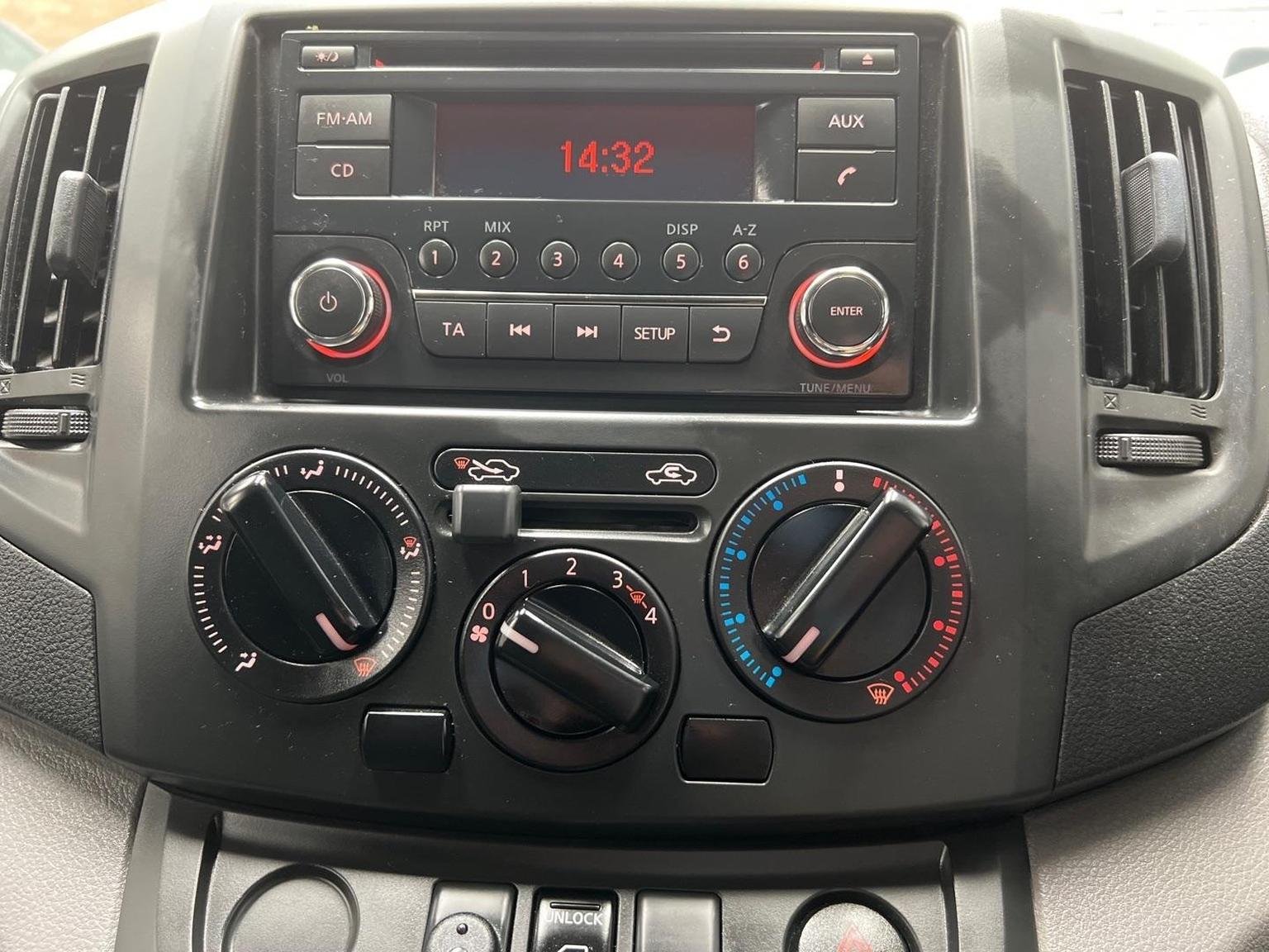 Nissan NV200