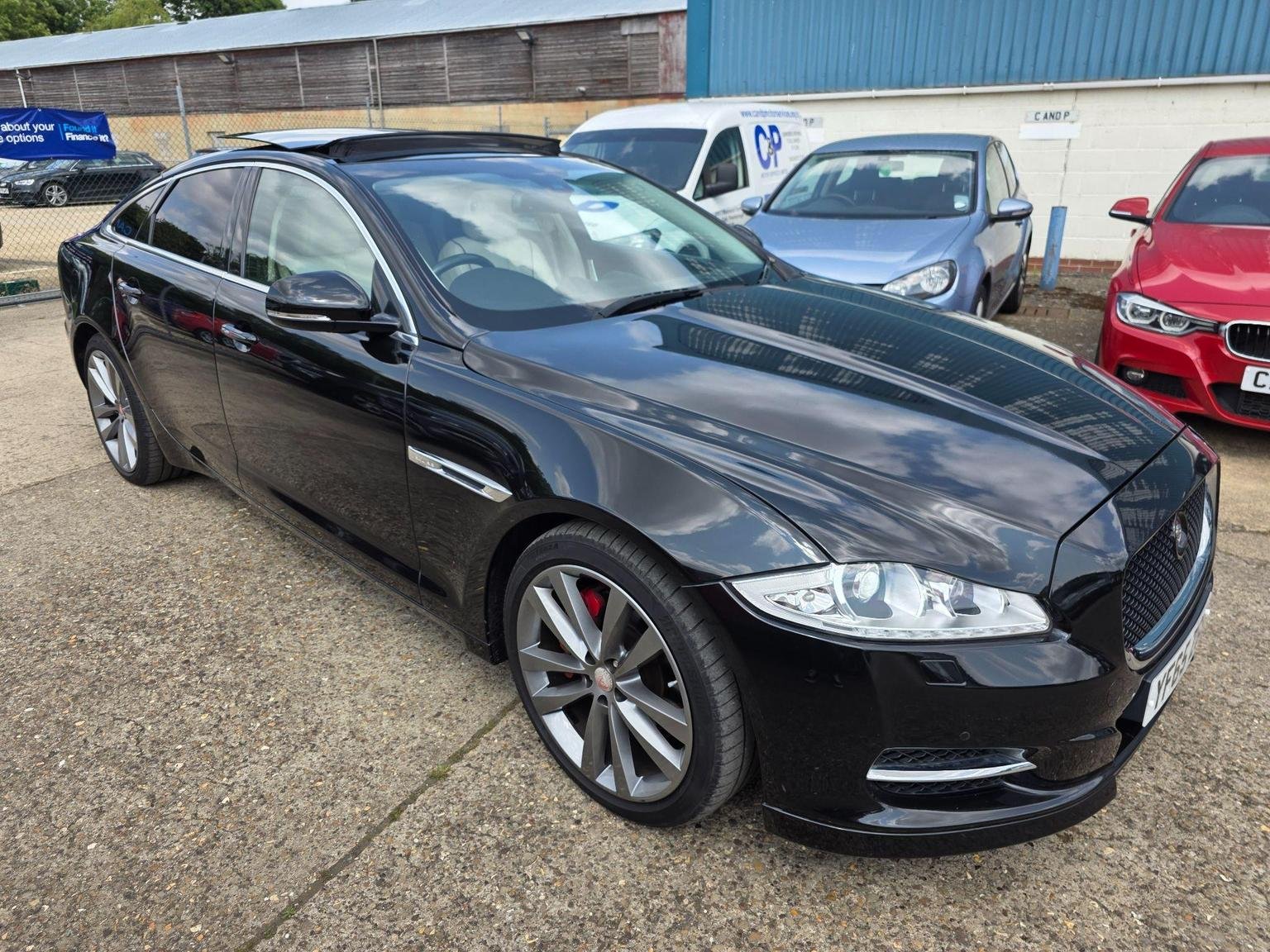 Jaguar XJ