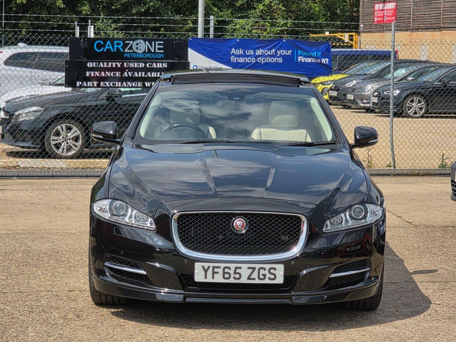 Jaguar XJ