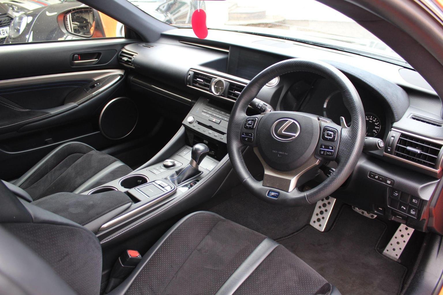 Lexus RC