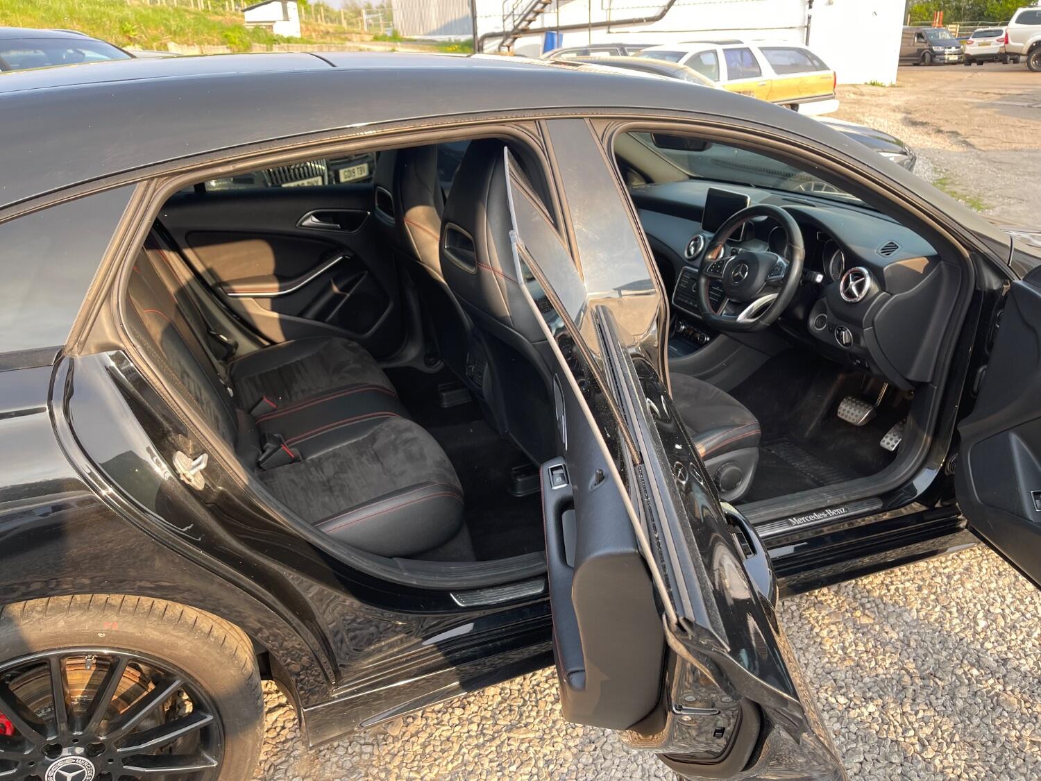 Mercedes Benz CLA